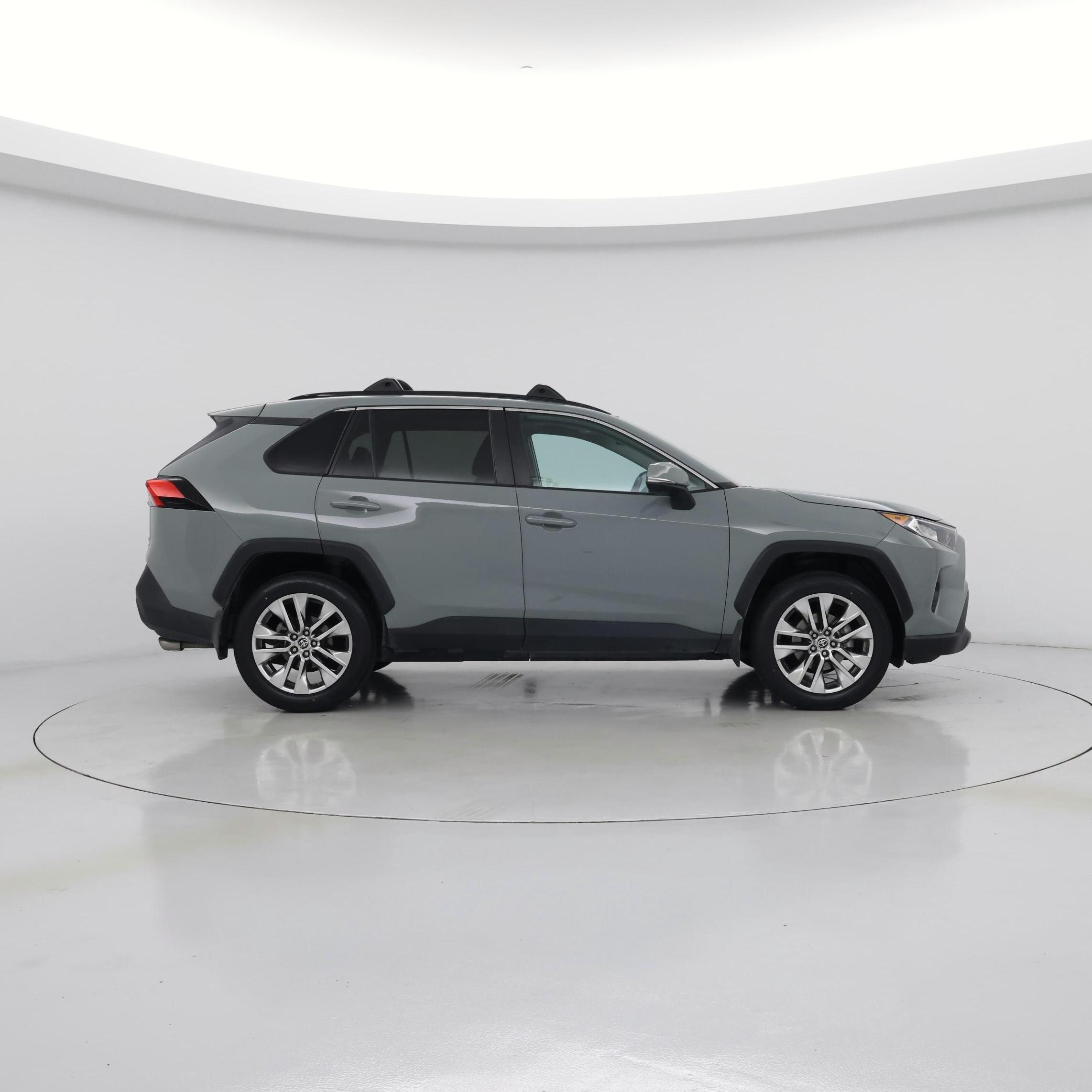 Thumbnail: 2021 Toyota RAV4 - 7