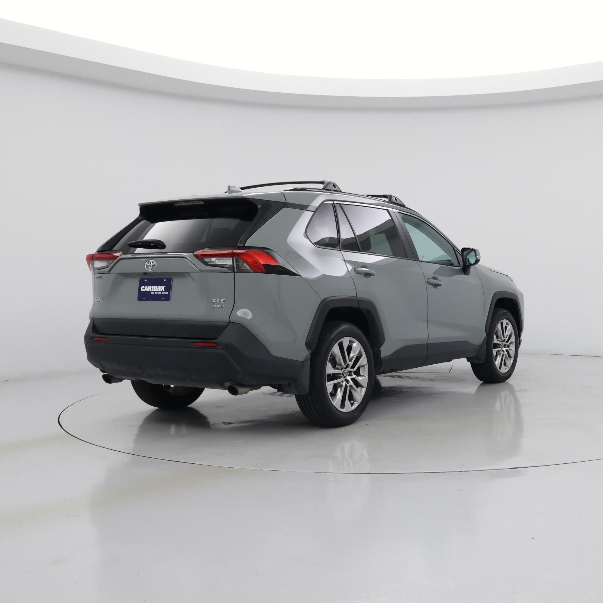 Thumbnail: 2021 Toyota RAV4 - 8