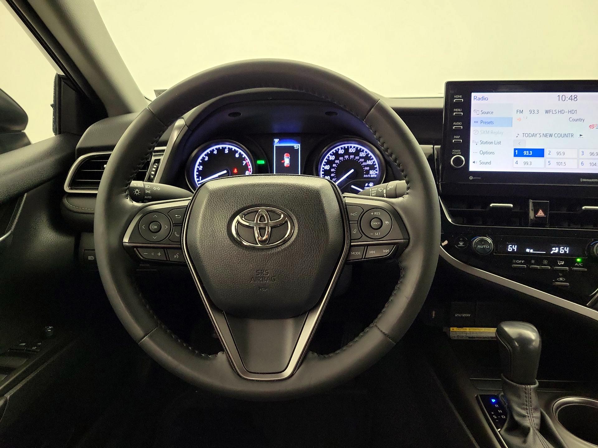 Thumbnail: 2021 Toyota Camry - 10