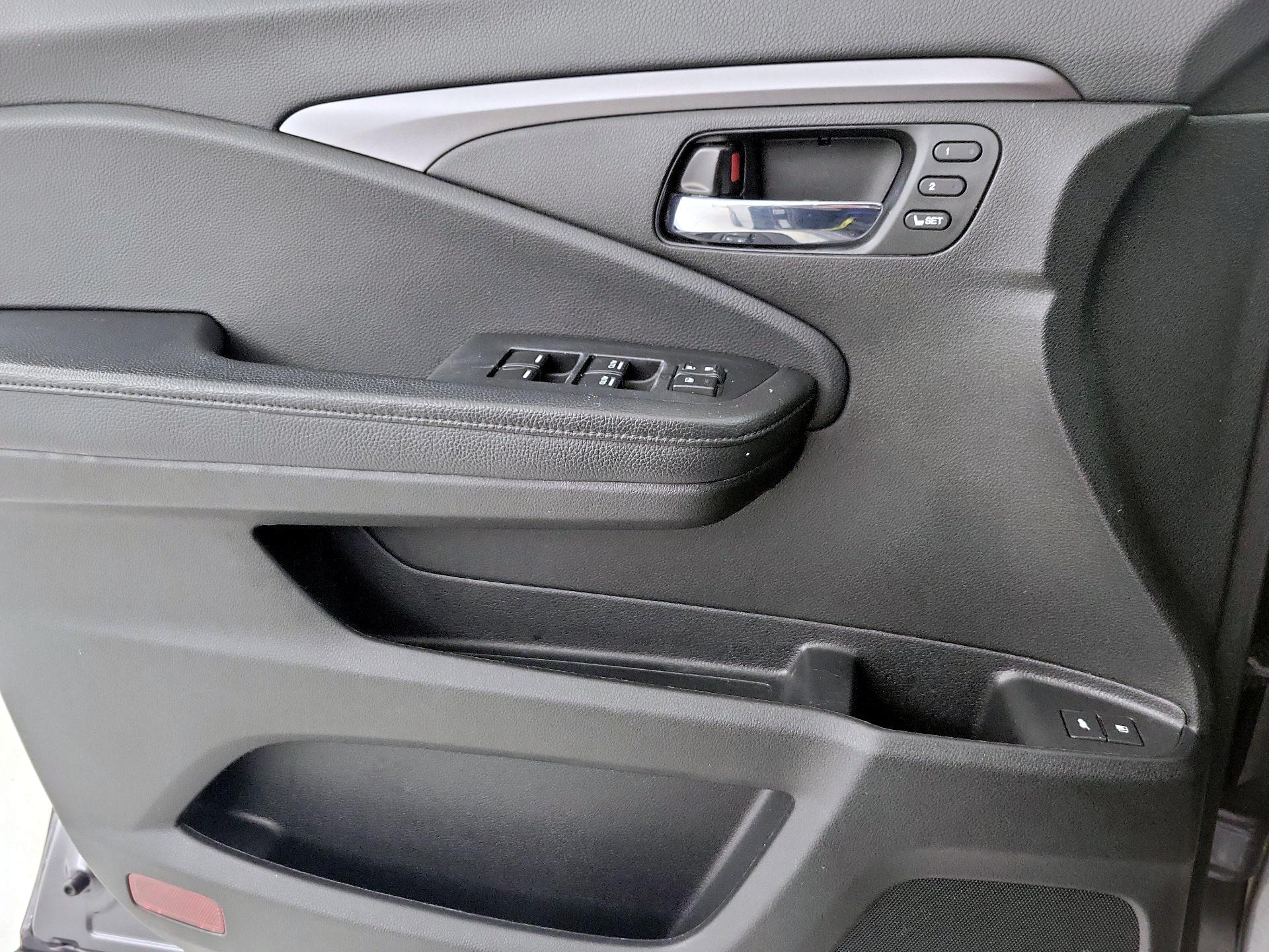 Thumbnail: 2021 Honda Pilot - 12