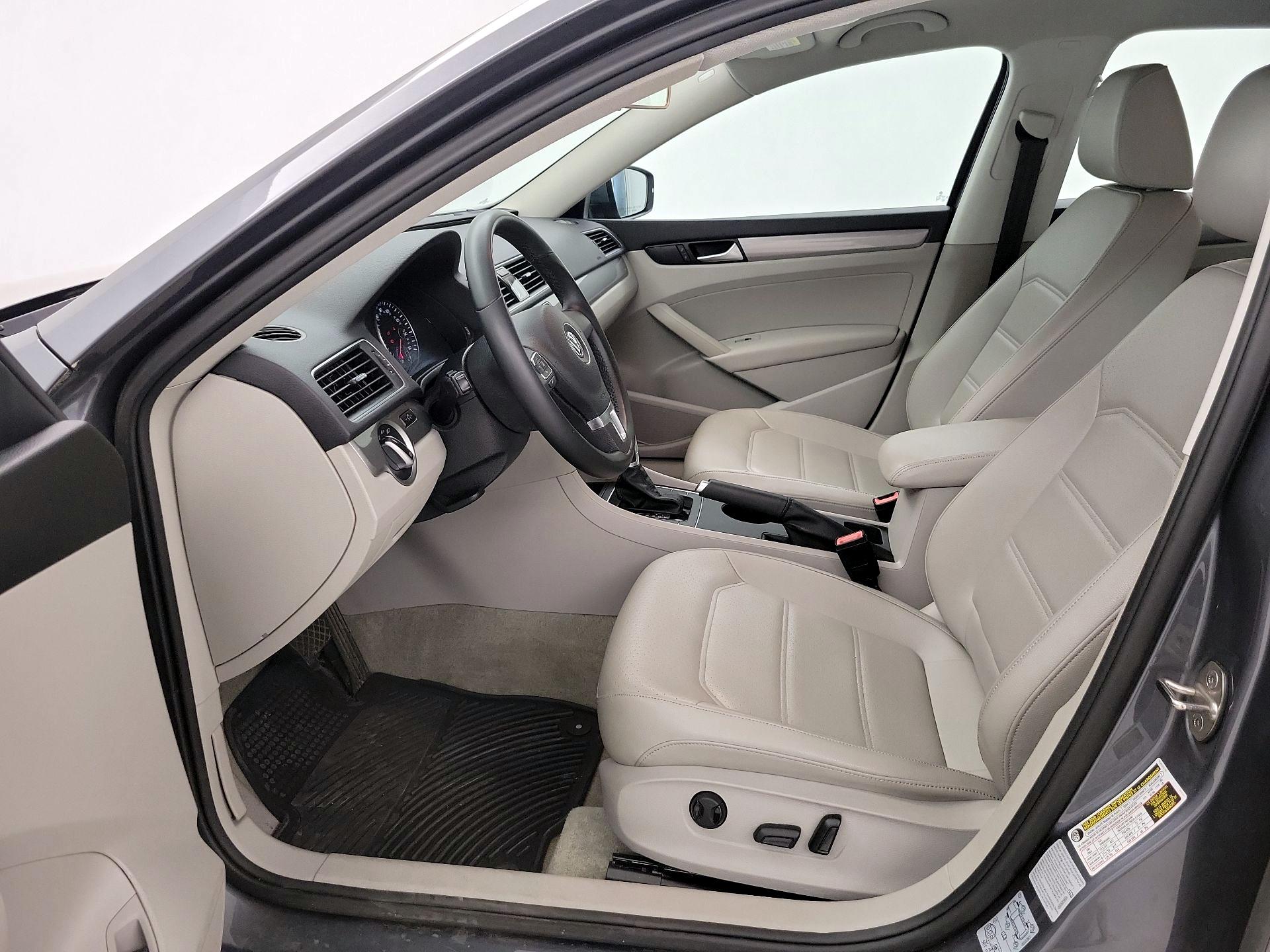 Thumbnail: 2015 Volkswagen Passat - 11