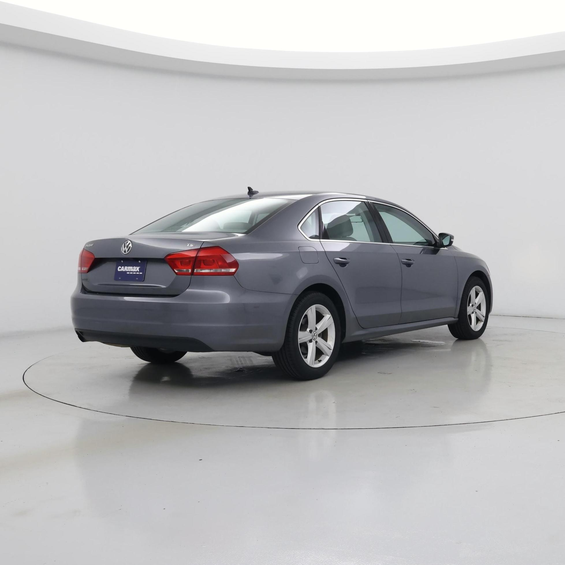 Thumbnail: 2015 Volkswagen Passat - 8
