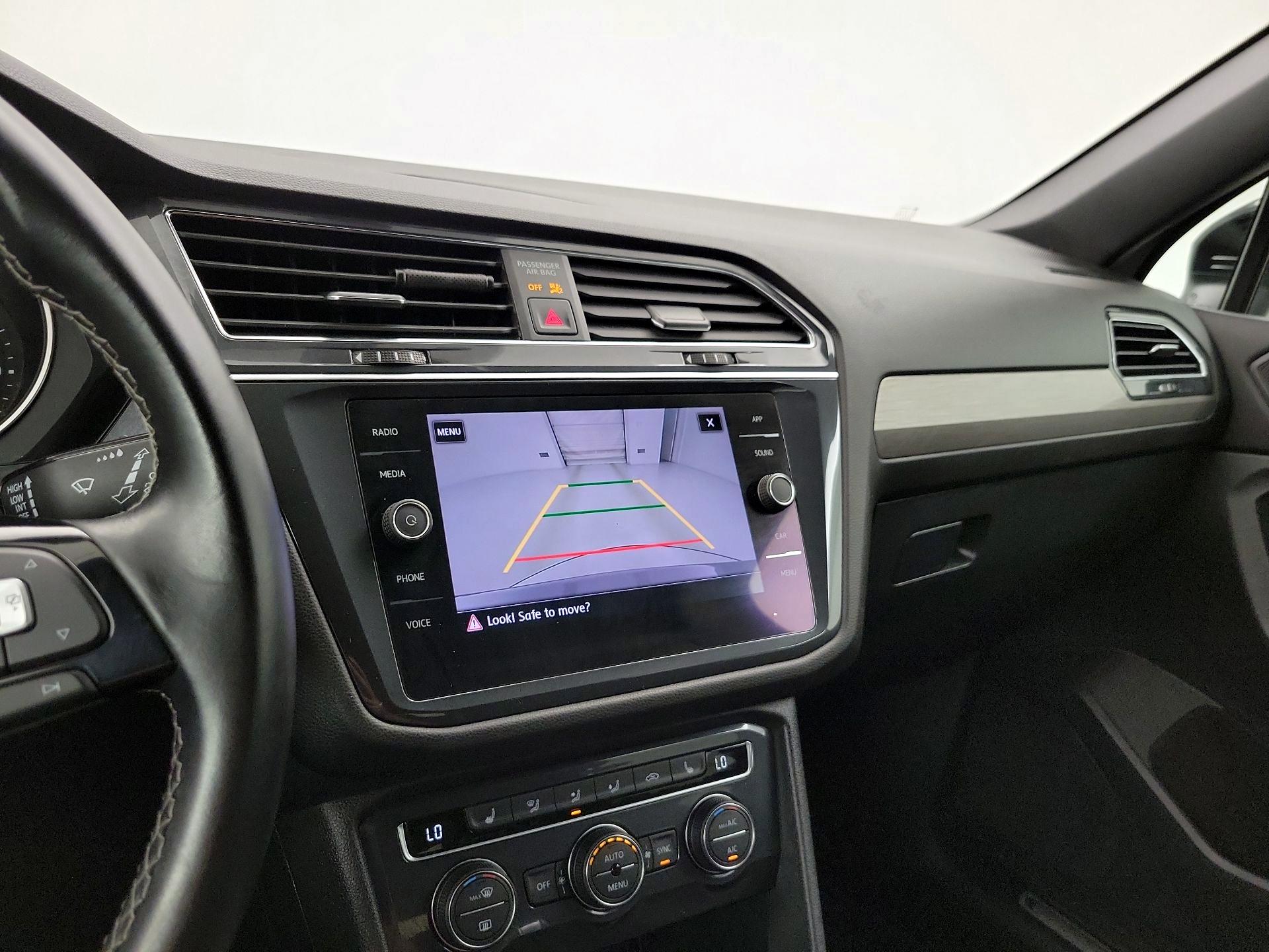Thumbnail: 2020 Volkswagen Tiguan - 14