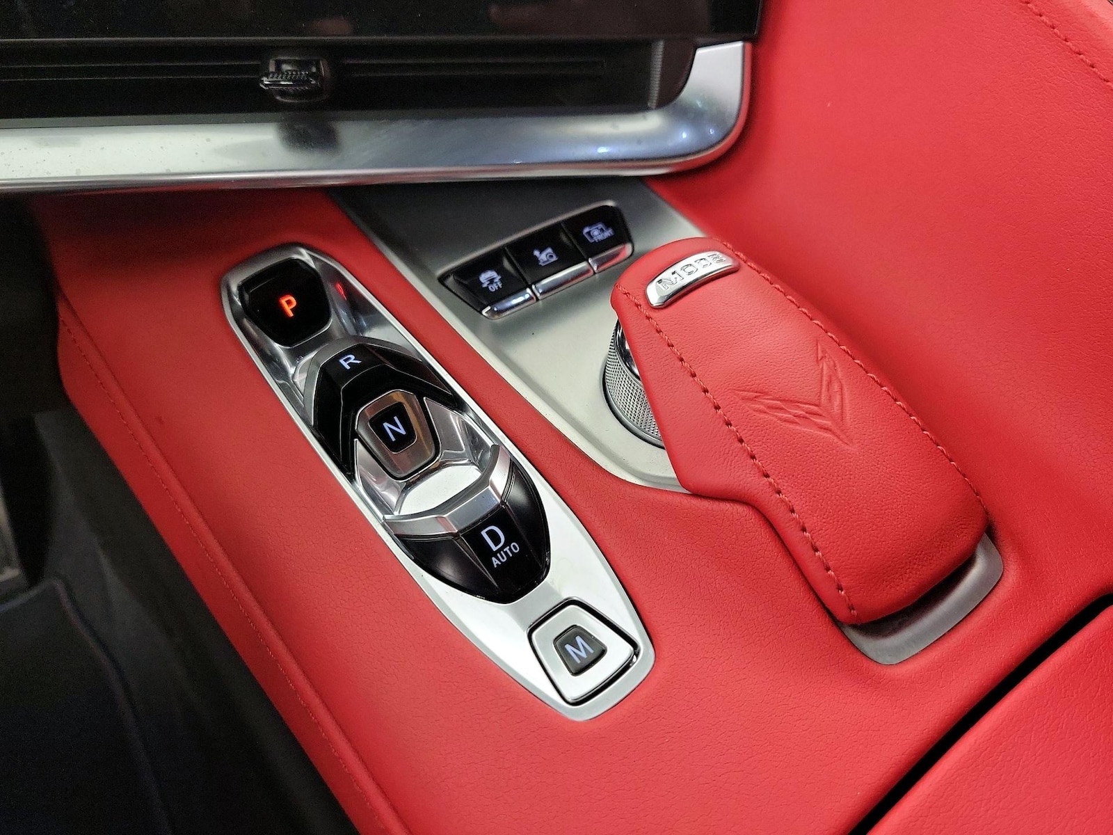 2025 Chevrolet Corvette 2LT - Photo 18