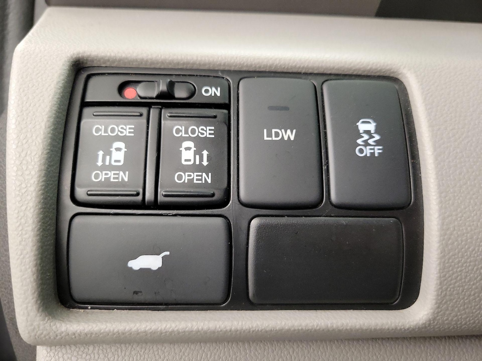 2016 Honda Odyssey EX-L - Photo 14