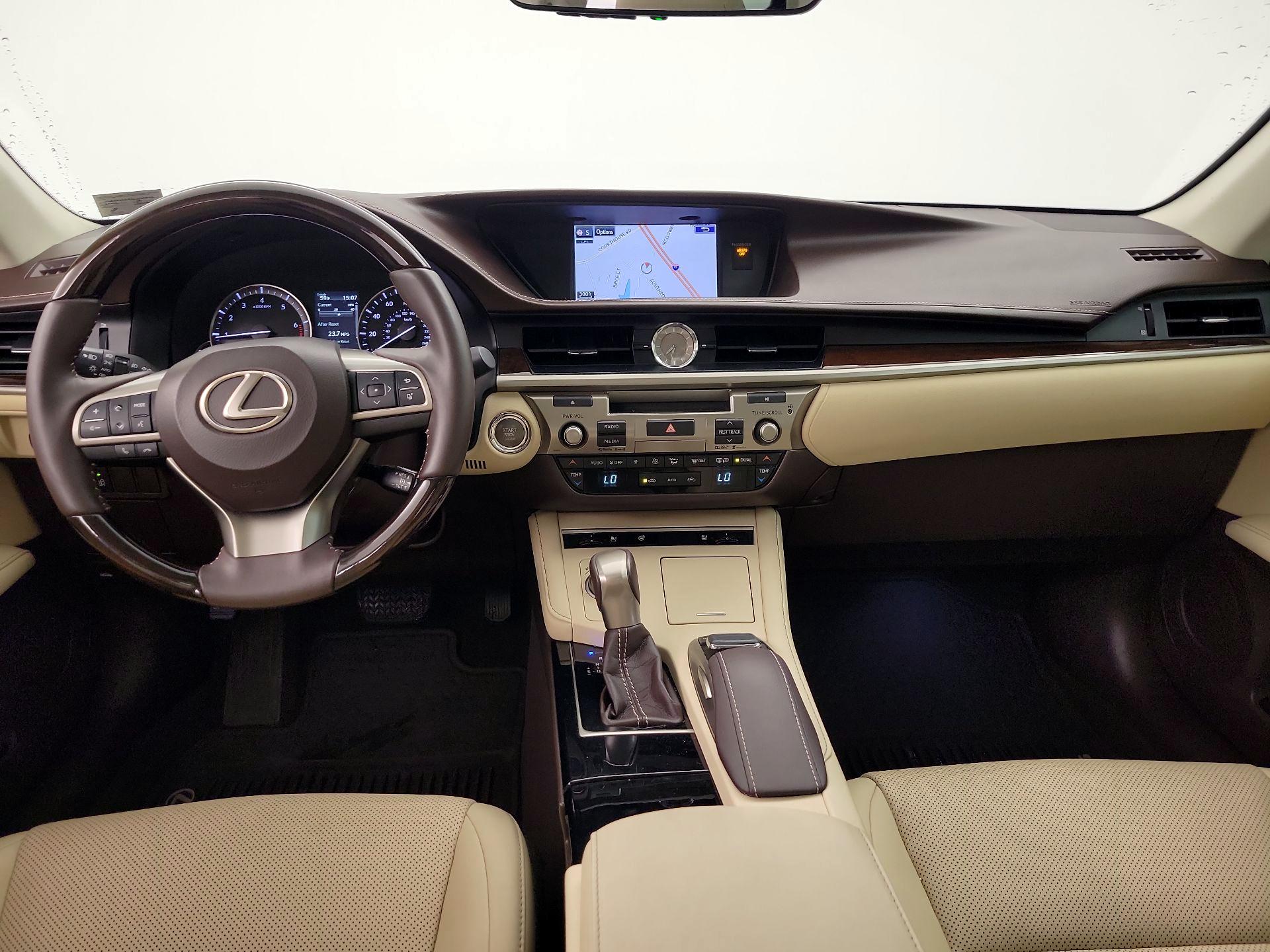 Thumbnail: 2016 Lexus ES - 9