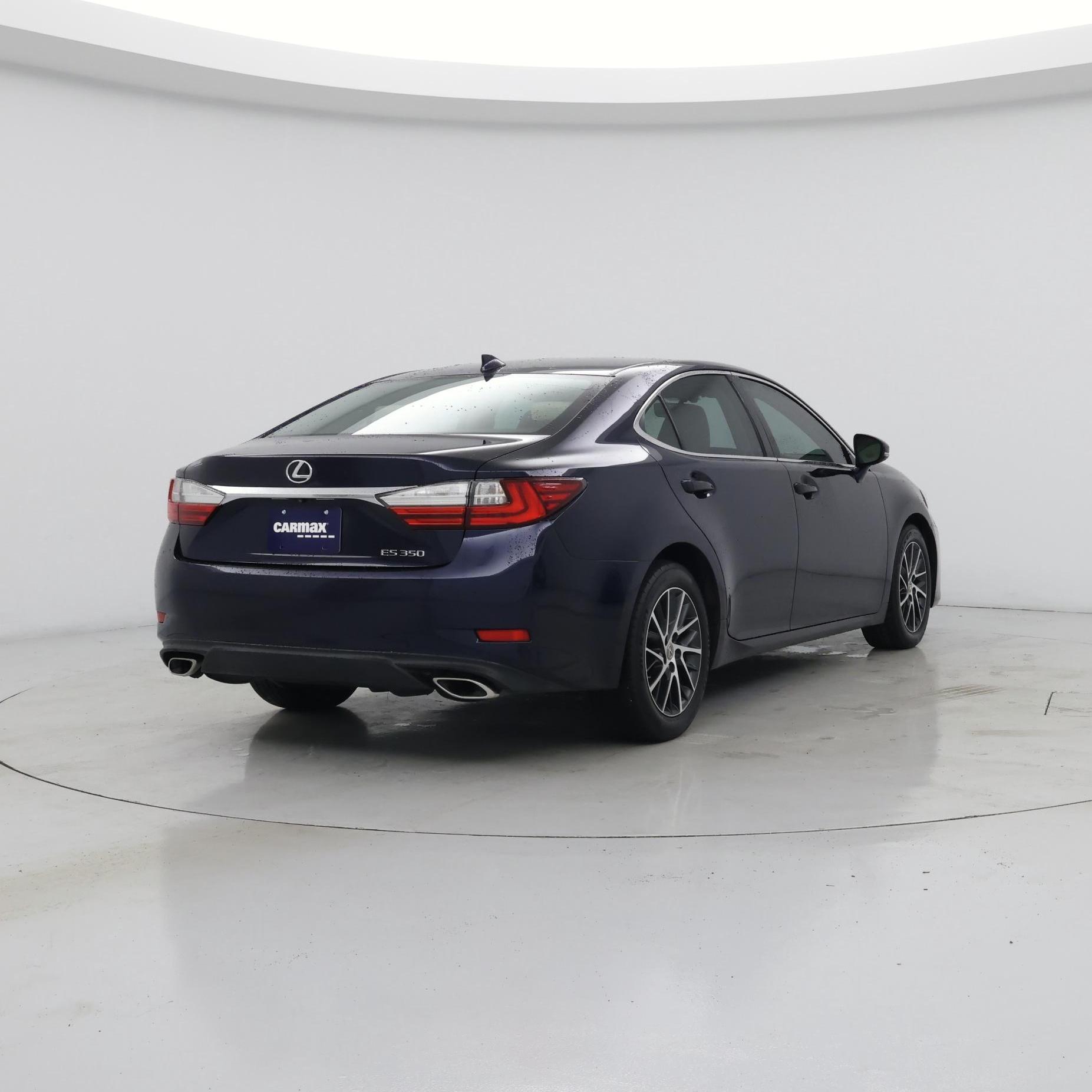 Thumbnail: 2016 Lexus ES - 8