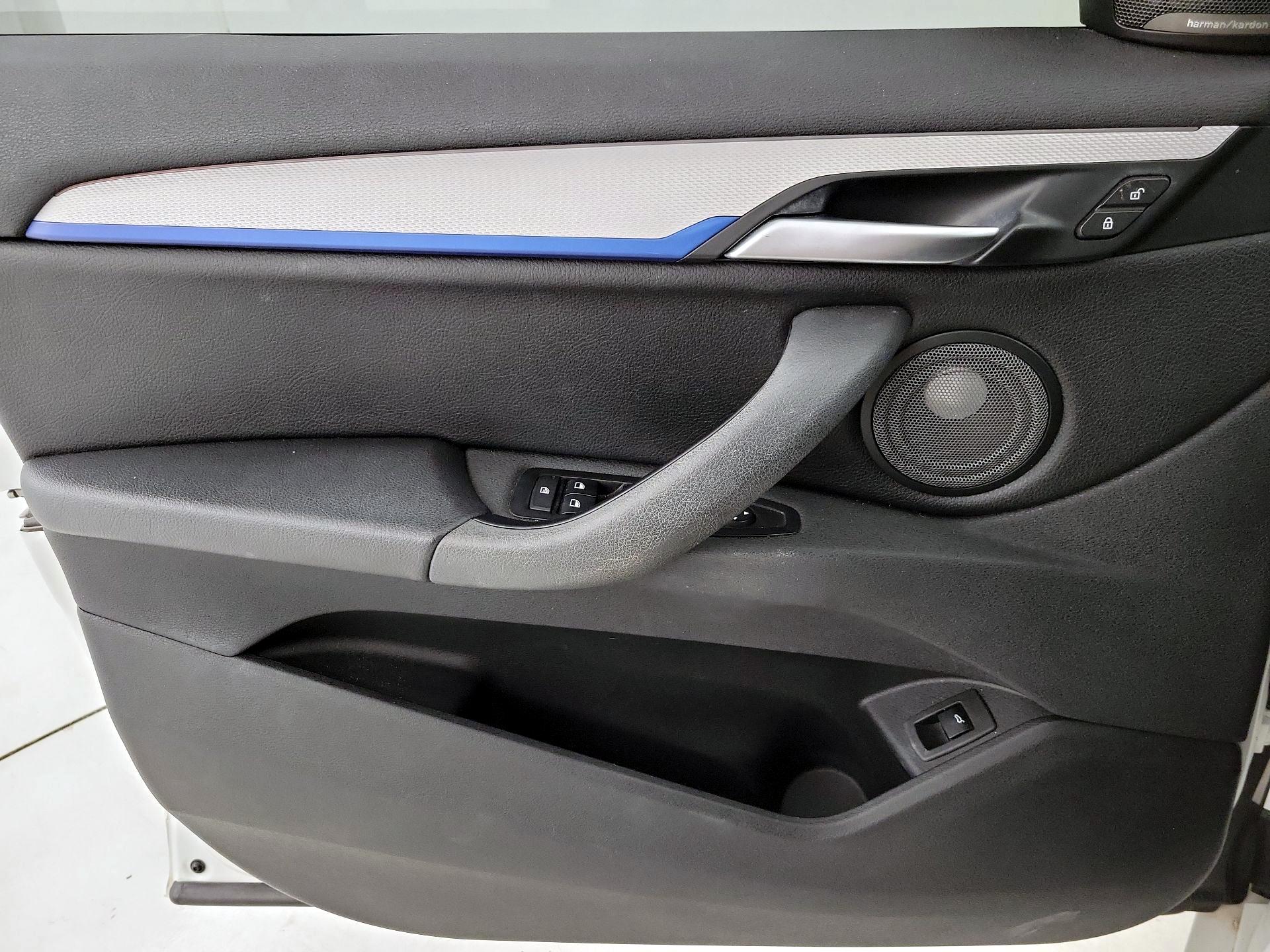 Thumbnail: 2017 BMW X1 - 12