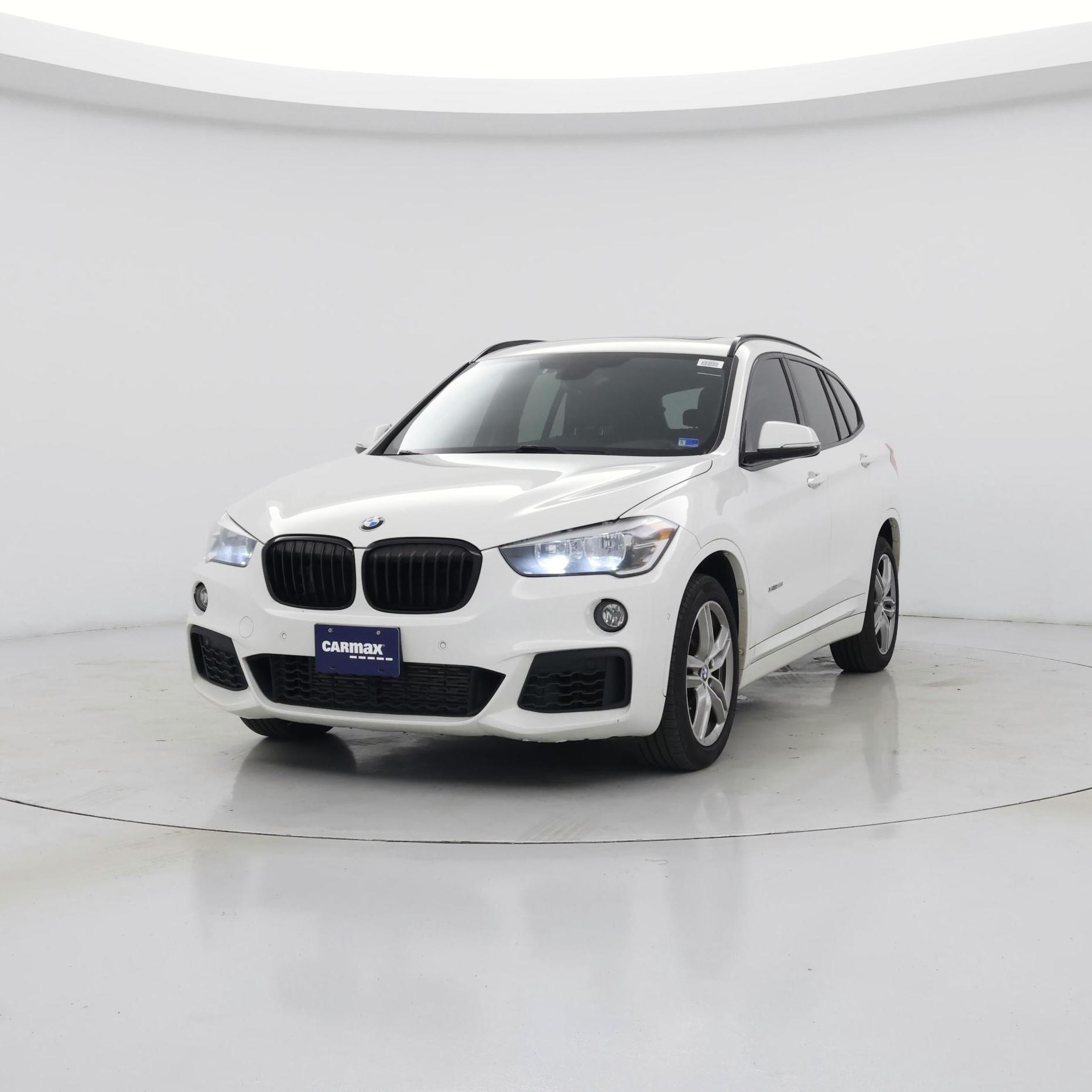 Thumbnail: 2017 BMW X1 - 4
