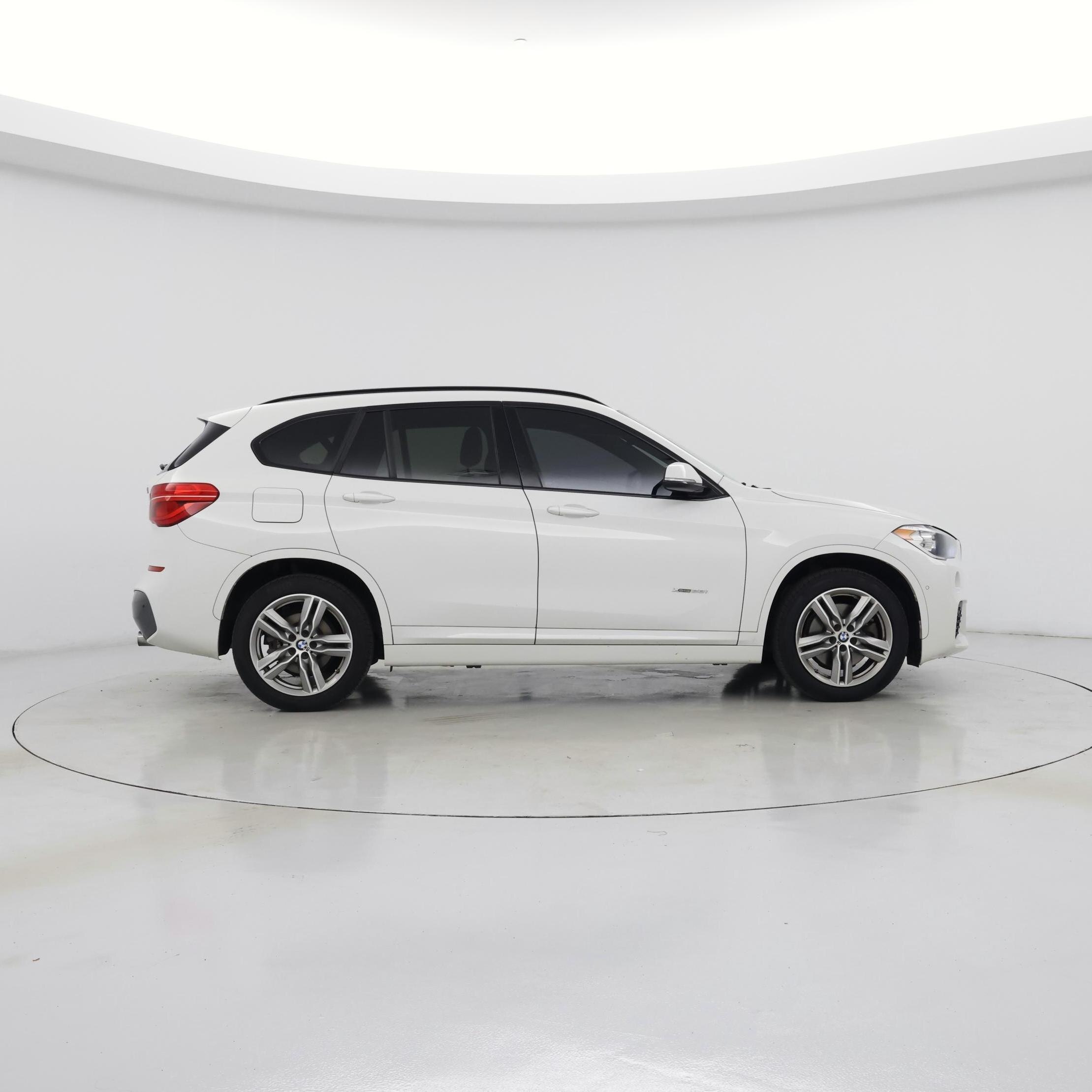 Thumbnail: 2017 BMW X1 - 7