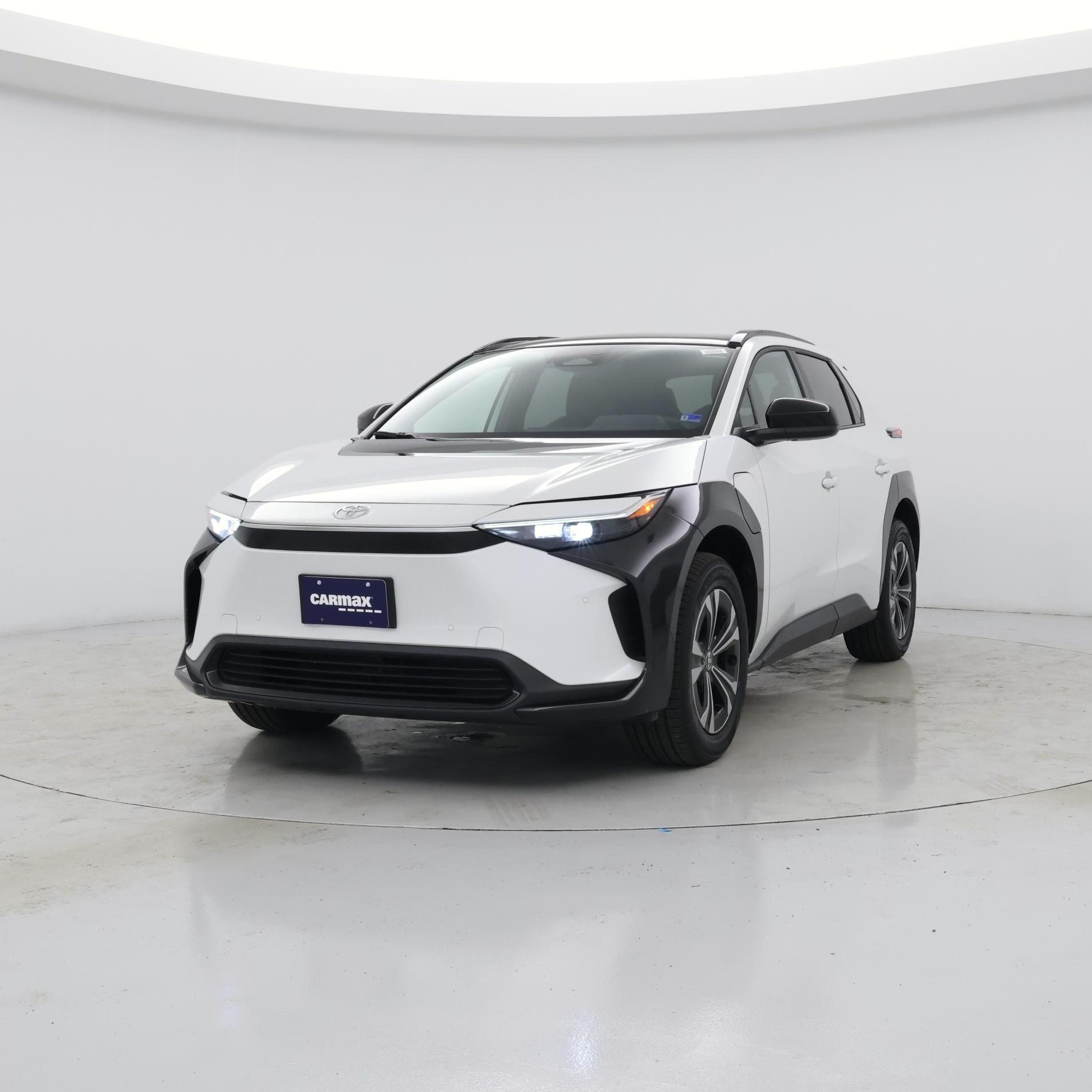 Thumbnail: 2024 Toyota bZ4X - 4