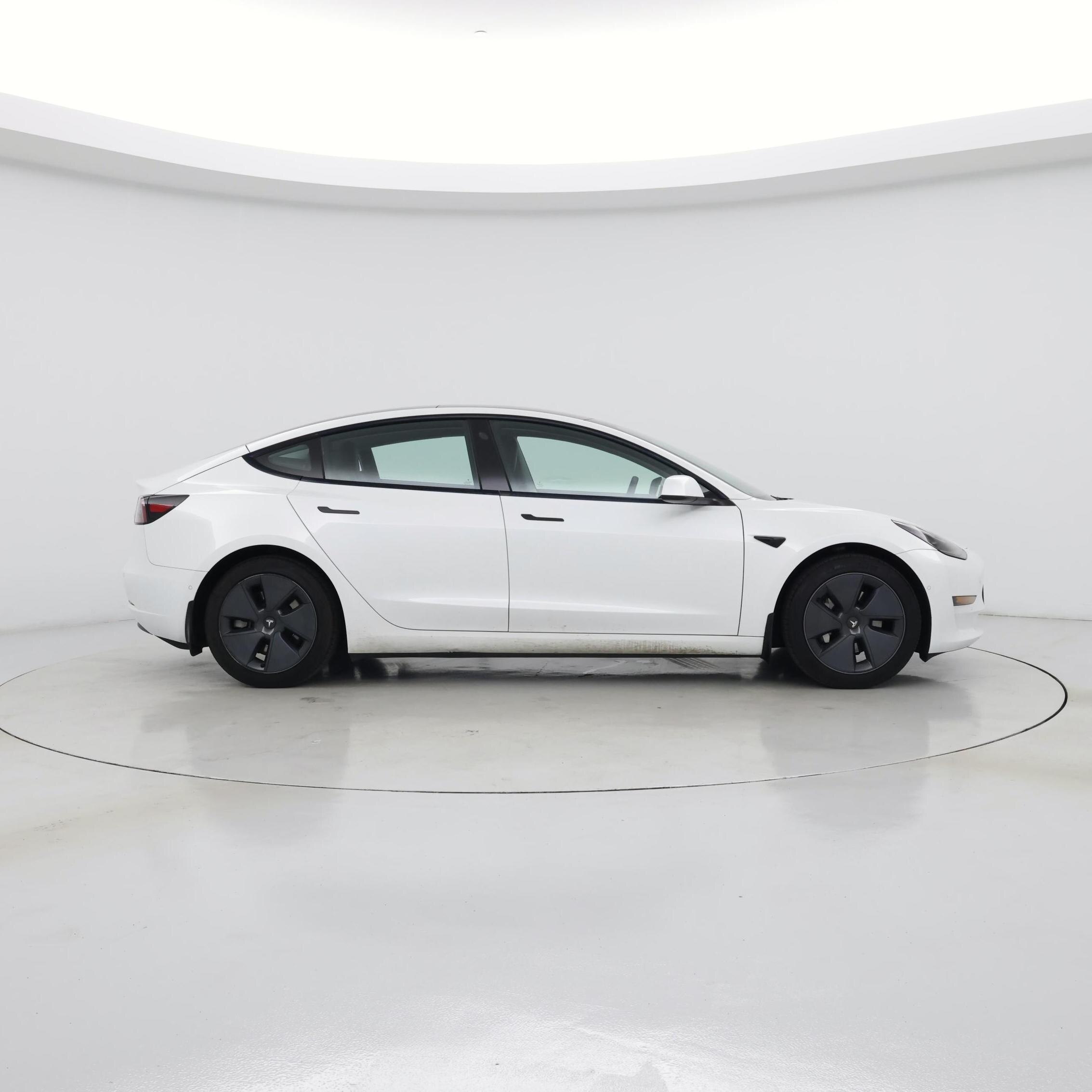 Thumbnail: 2022 Tesla Model 3 - 7