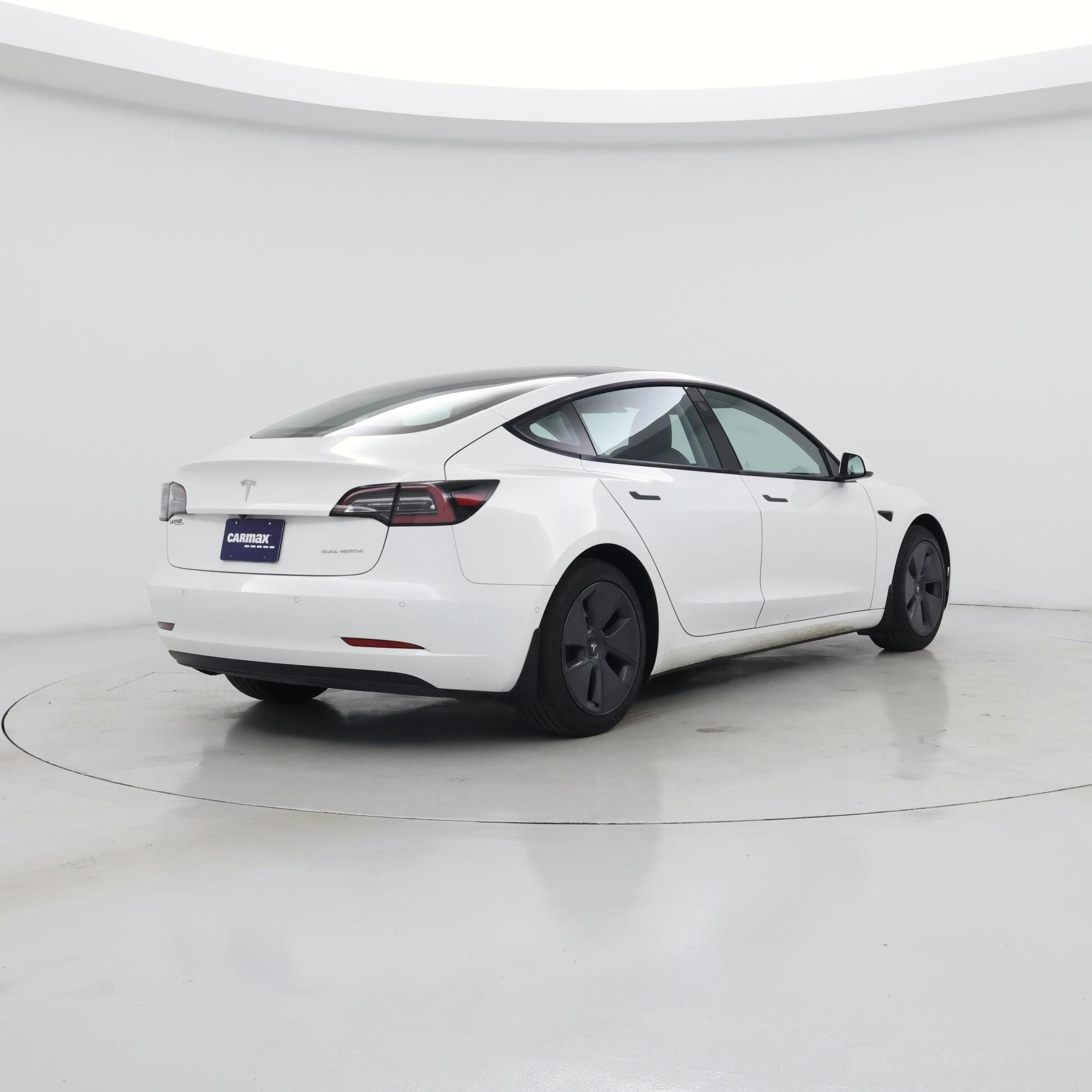 Thumbnail: 2022 Tesla Model 3 - 8