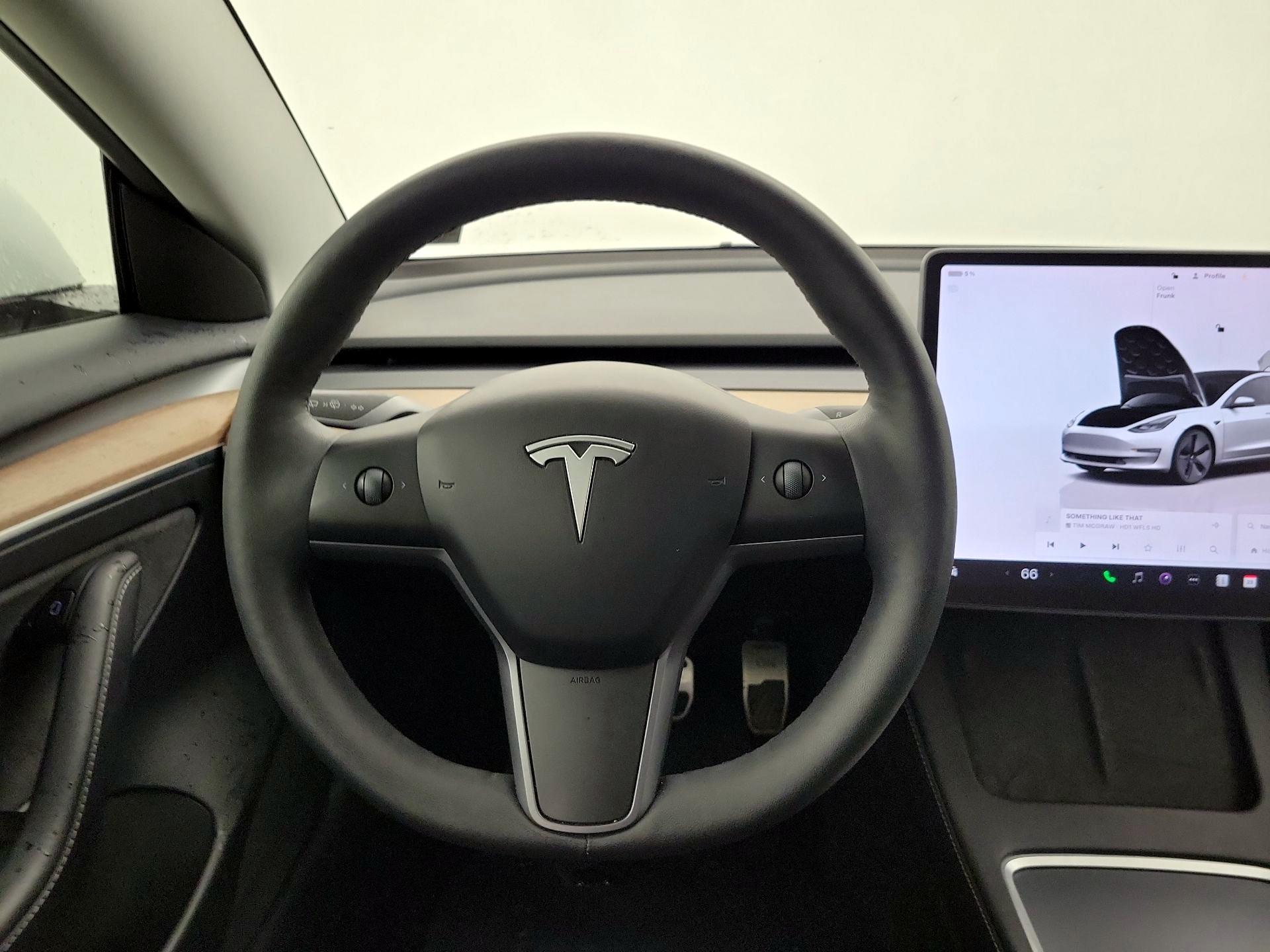 Thumbnail: 2023 Tesla Model 3 - 10