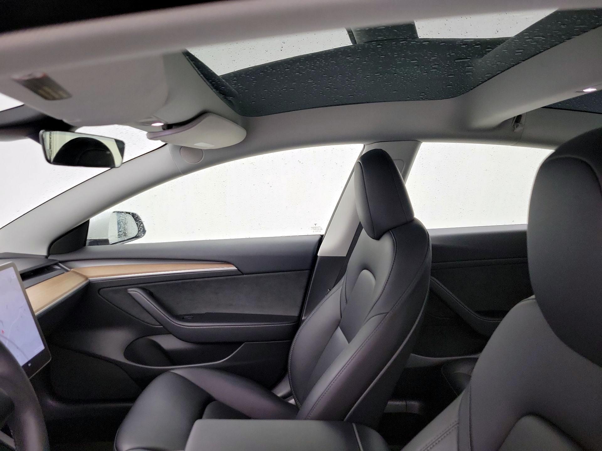 Thumbnail: 2023 Tesla Model 3 - 19