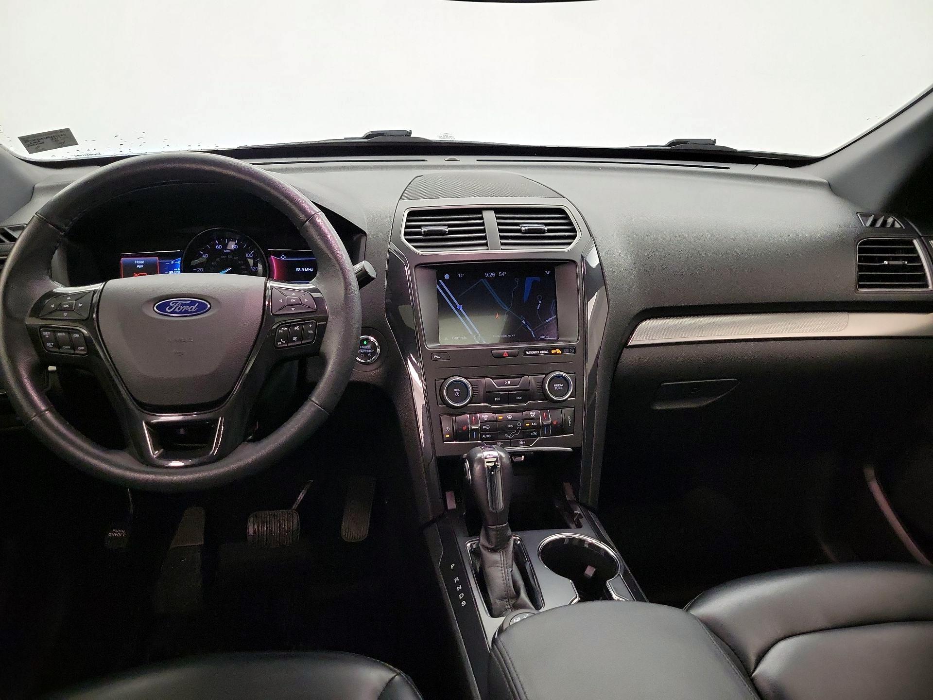 Thumbnail: 2019 Ford Explorer - 9