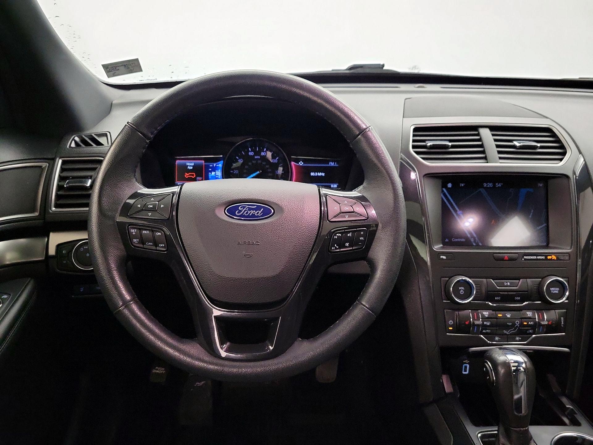 Thumbnail: 2019 Ford Explorer - 10