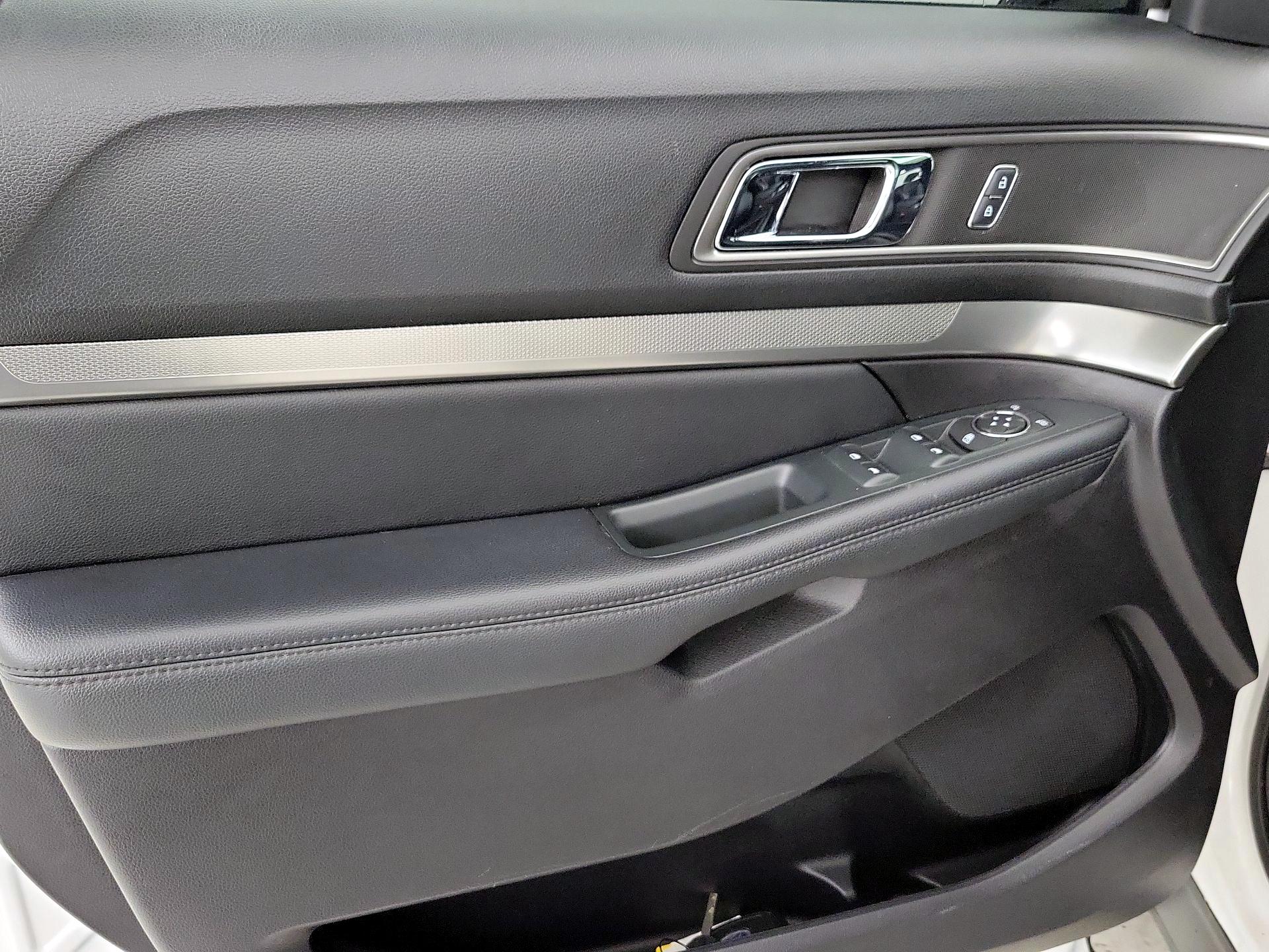 Thumbnail: 2019 Ford Explorer - 12