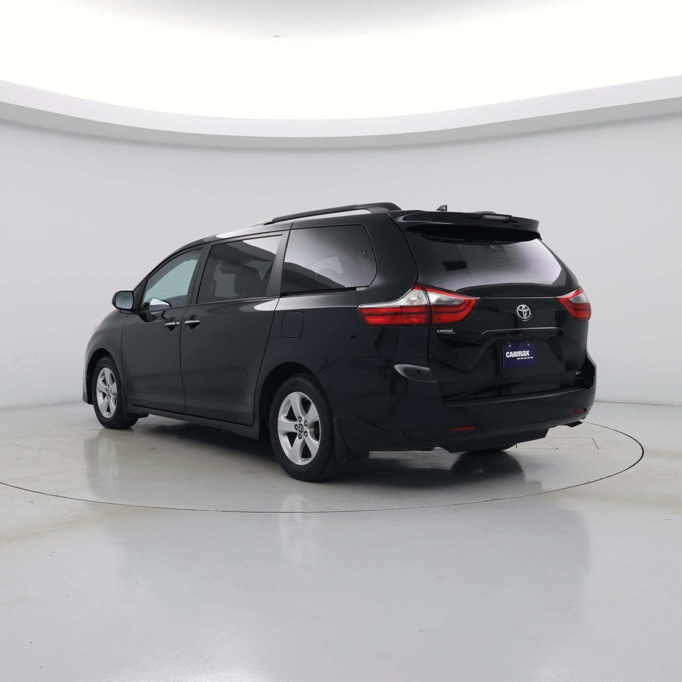 Thumbnail: 2020 Toyota Sienna - 2