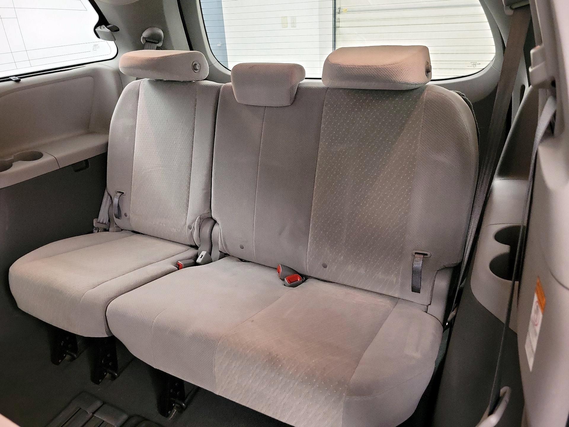 Thumbnail: 2020 Toyota Sienna - 20