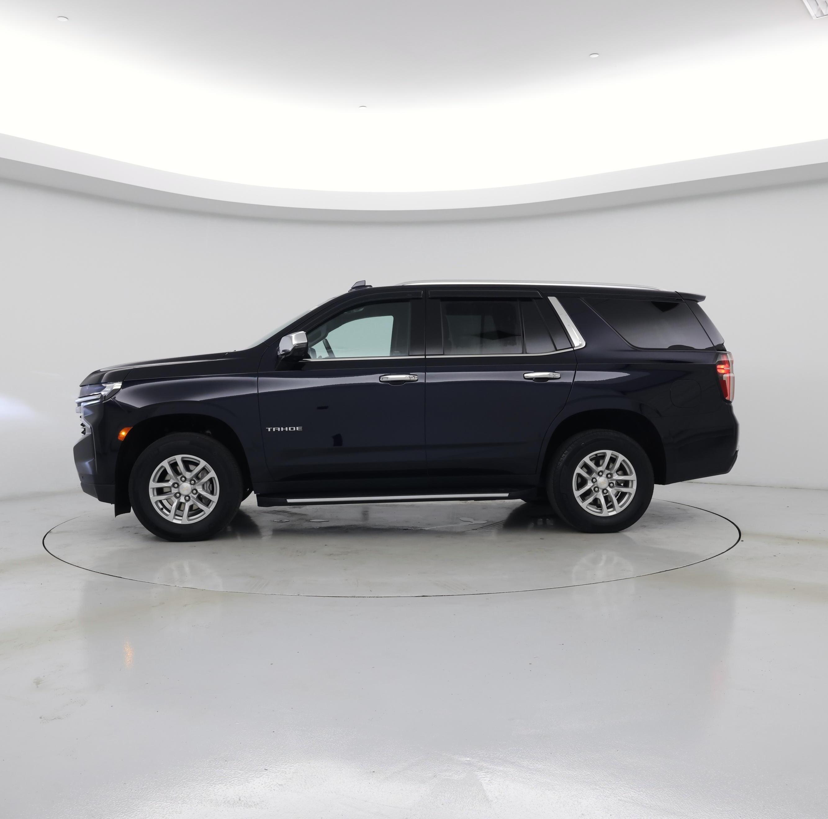 Thumbnail: 2023 Chevrolet Tahoe - 3