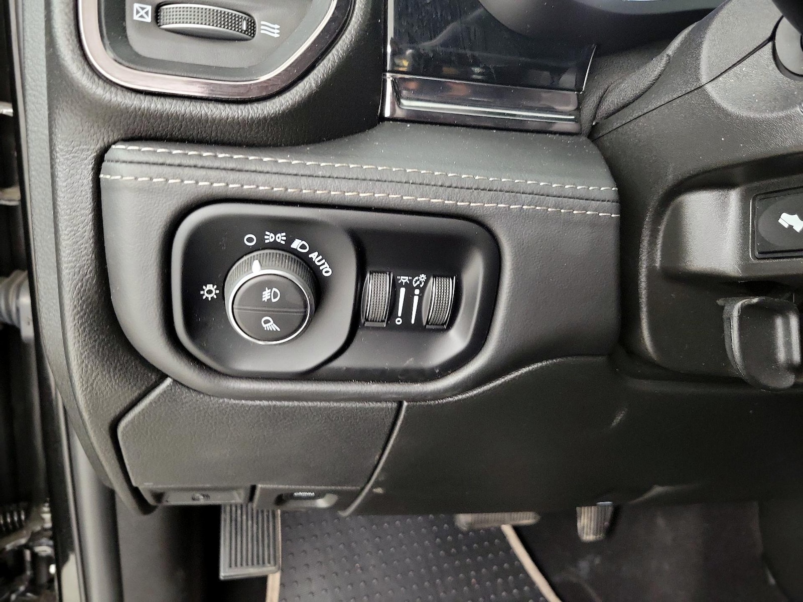 2025 RAM Ram 2500 Pickup Limited - Photo 14