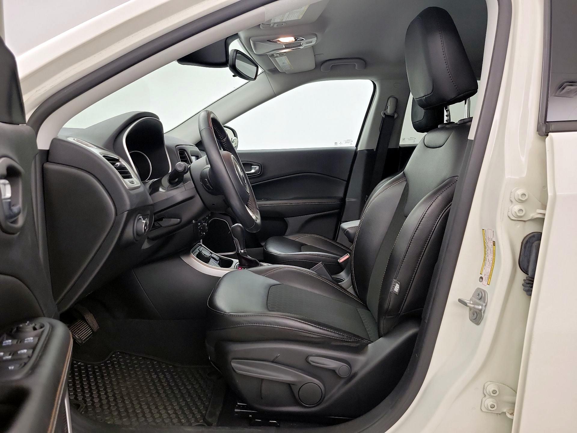 Thumbnail: 2020 Jeep Compass - 11