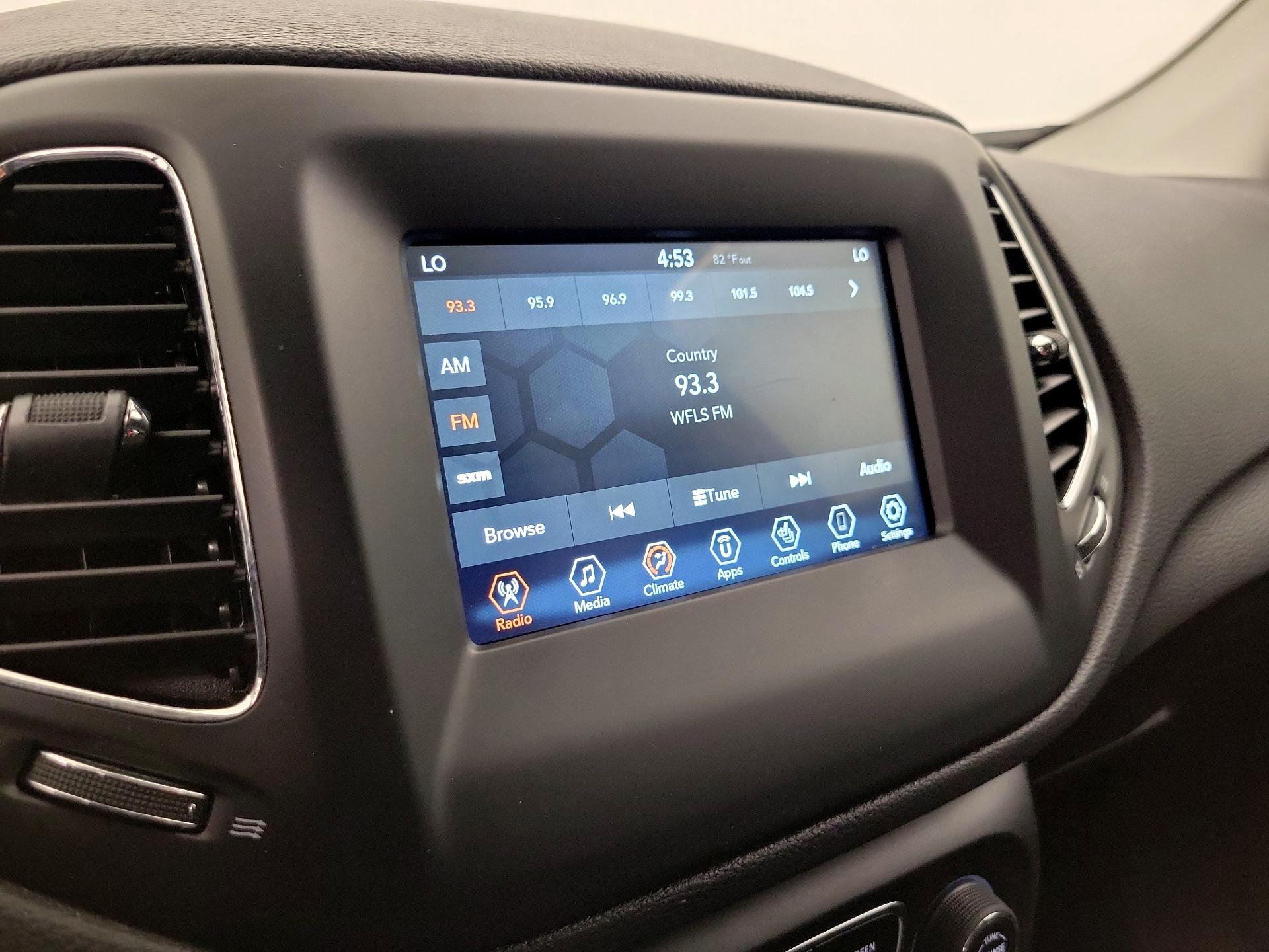 Thumbnail: 2020 Jeep Compass - 15