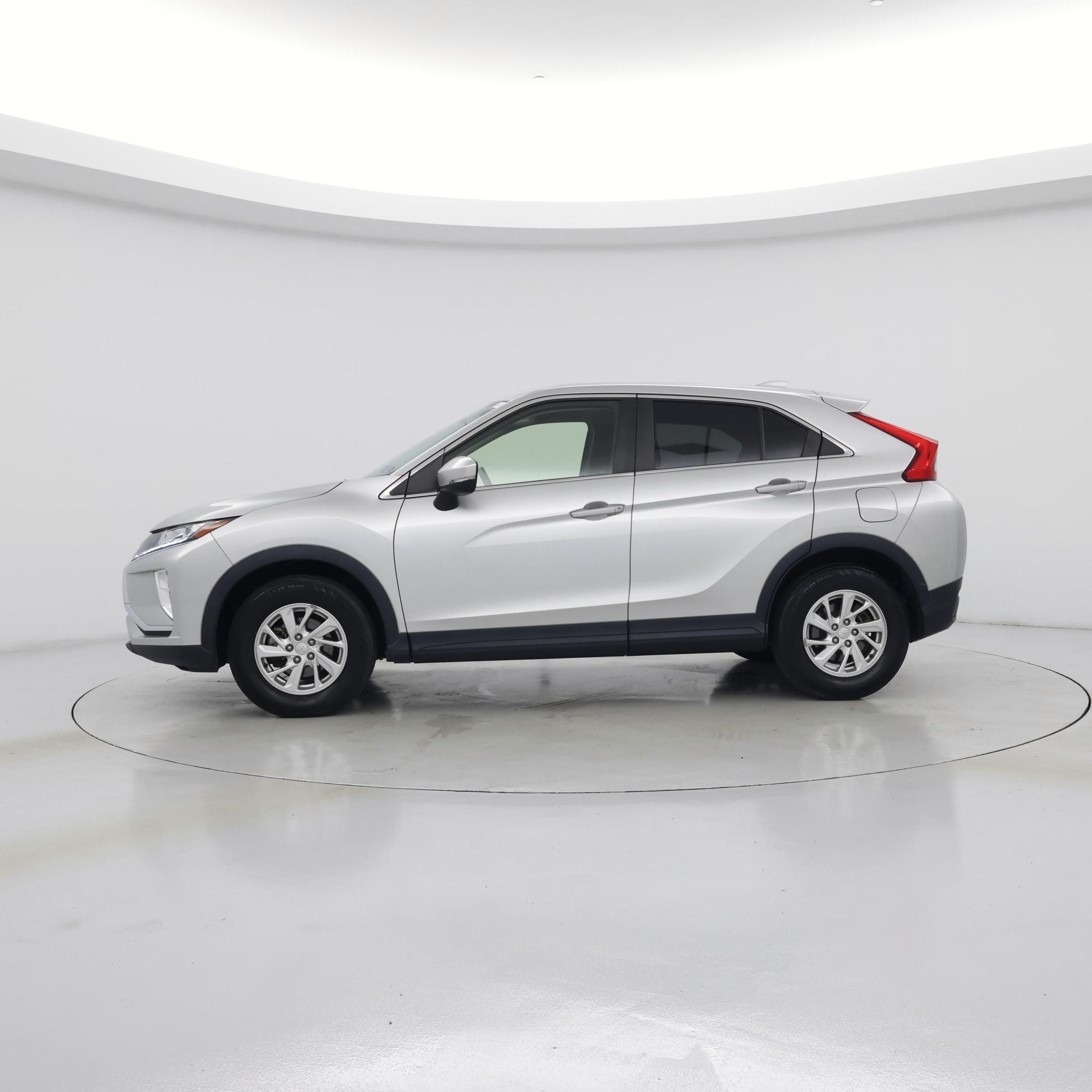 Thumbnail: 2018 Mitsubishi Eclipse Cross - 3