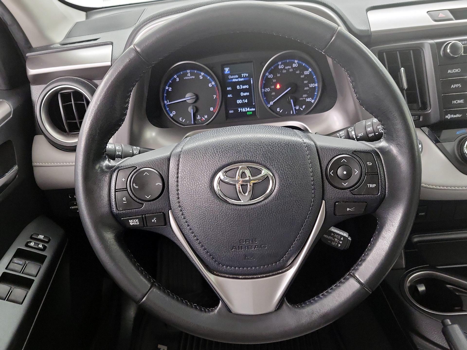 Thumbnail: 2018 Toyota RAV4 - 10