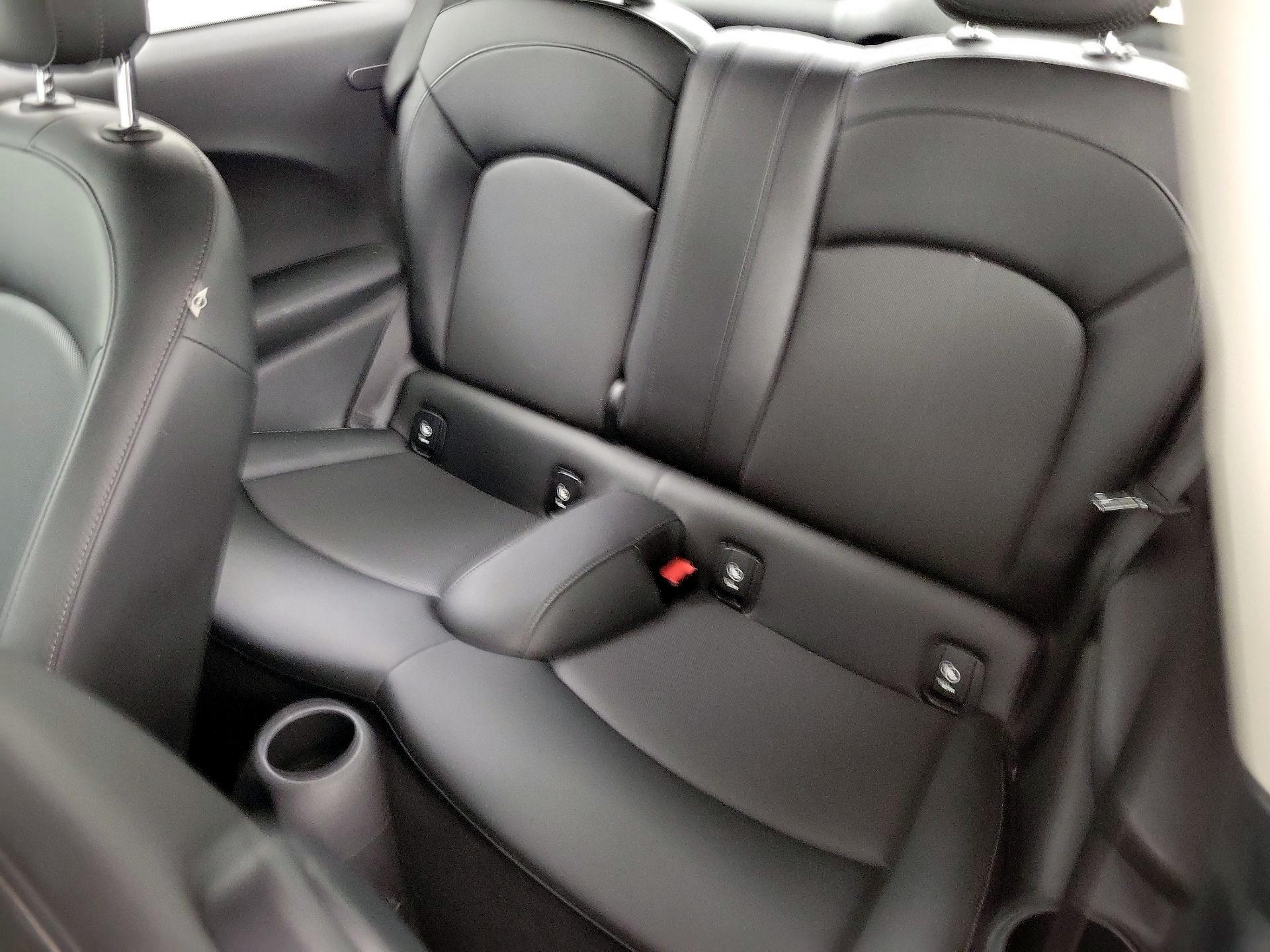 Thumbnail: 2015 MINI Cooper Hardtop - 18