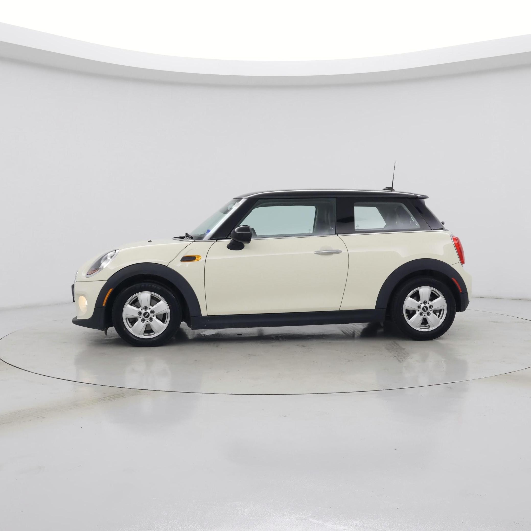 Thumbnail: 2015 MINI Cooper Hardtop - 3