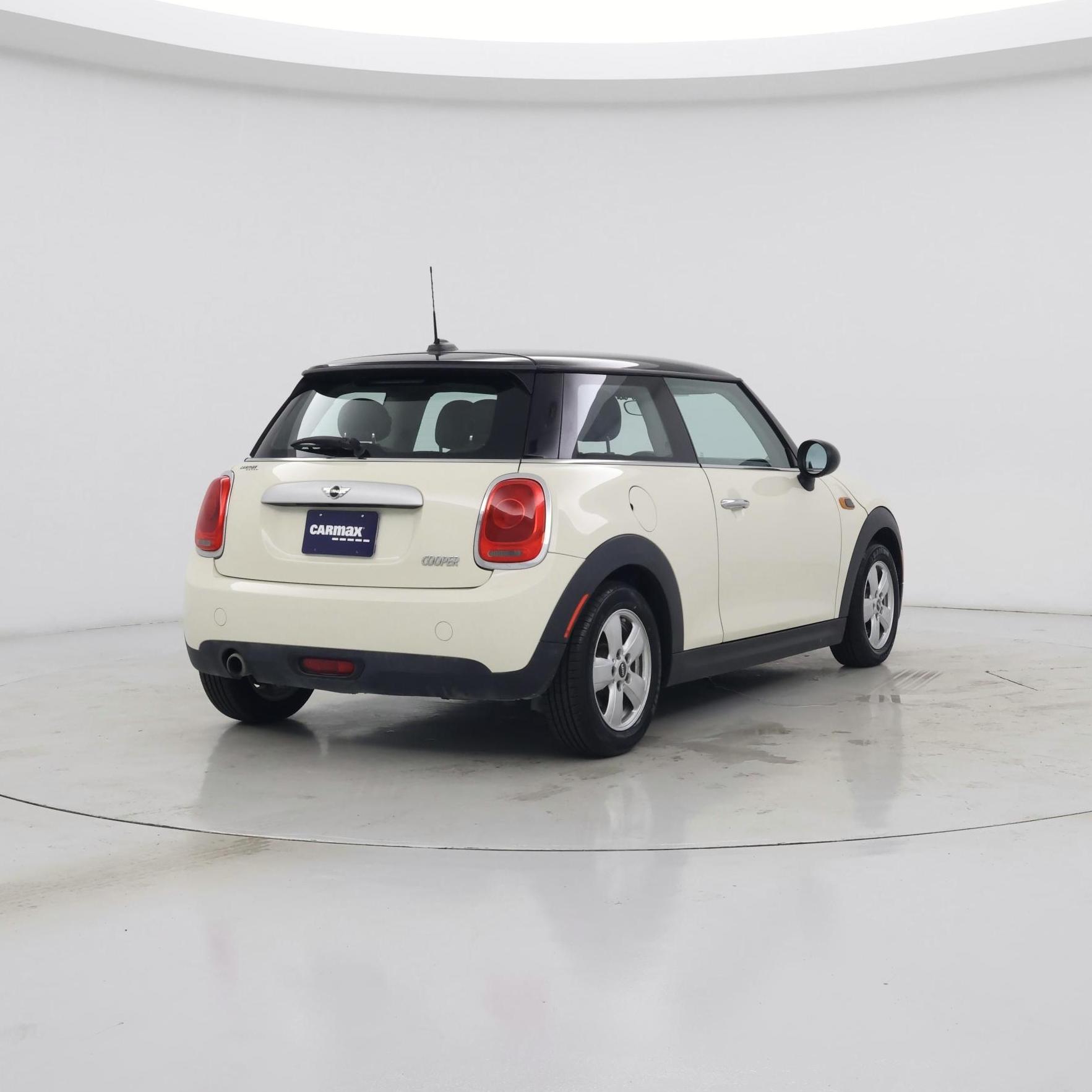 Thumbnail: 2015 MINI Cooper Hardtop - 8