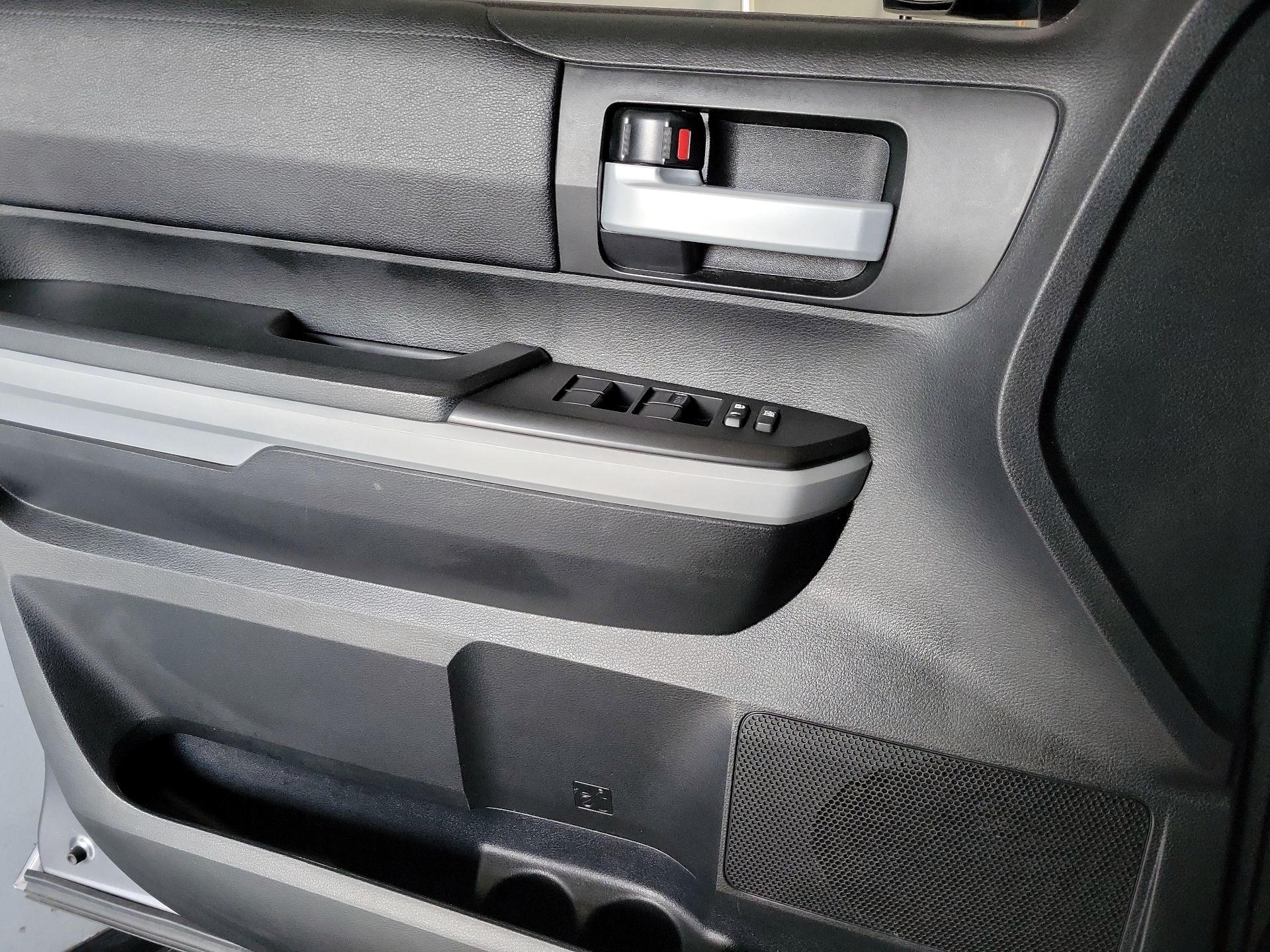 Thumbnail: 2019 Toyota Tundra - 12