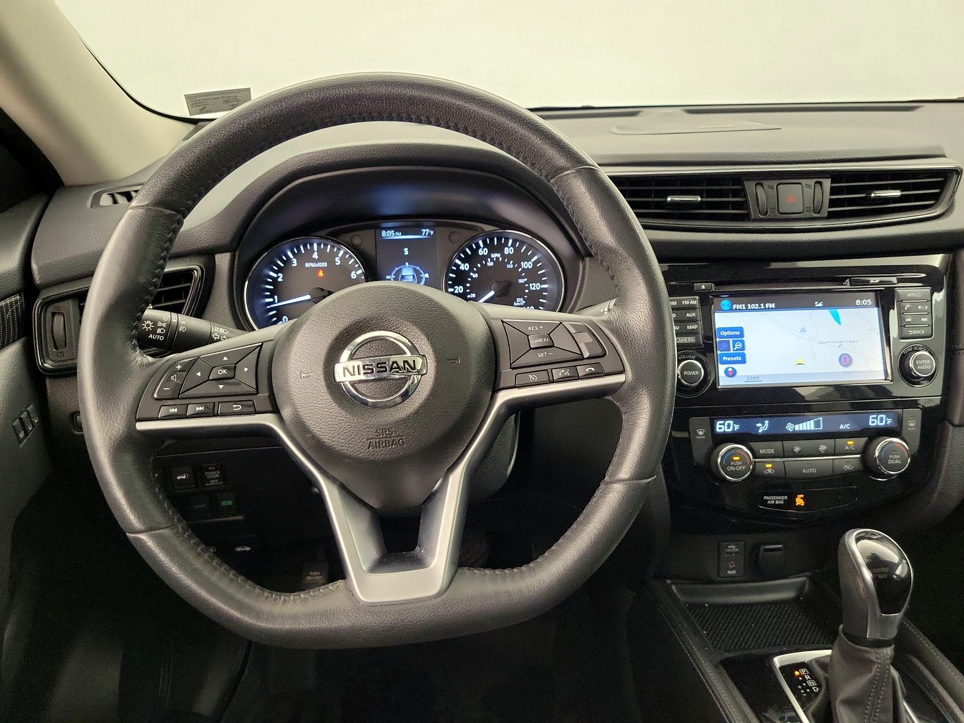 Thumbnail: 2017 Nissan Rogue - 10