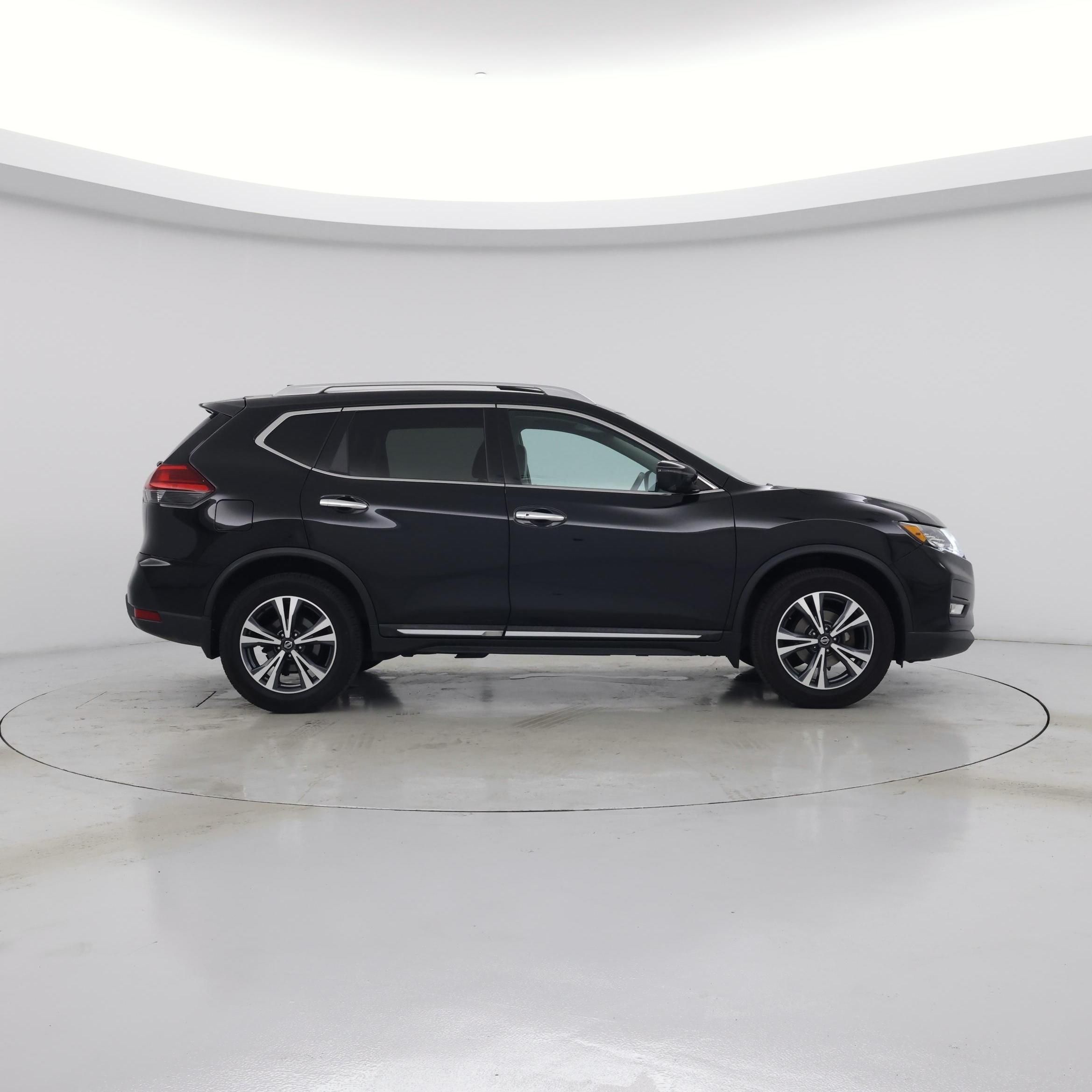 Thumbnail: 2017 Nissan Rogue - 7