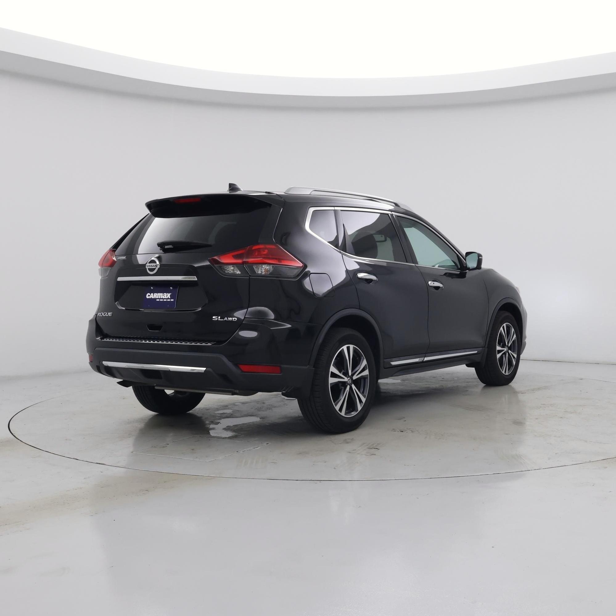 Thumbnail: 2017 Nissan Rogue - 8