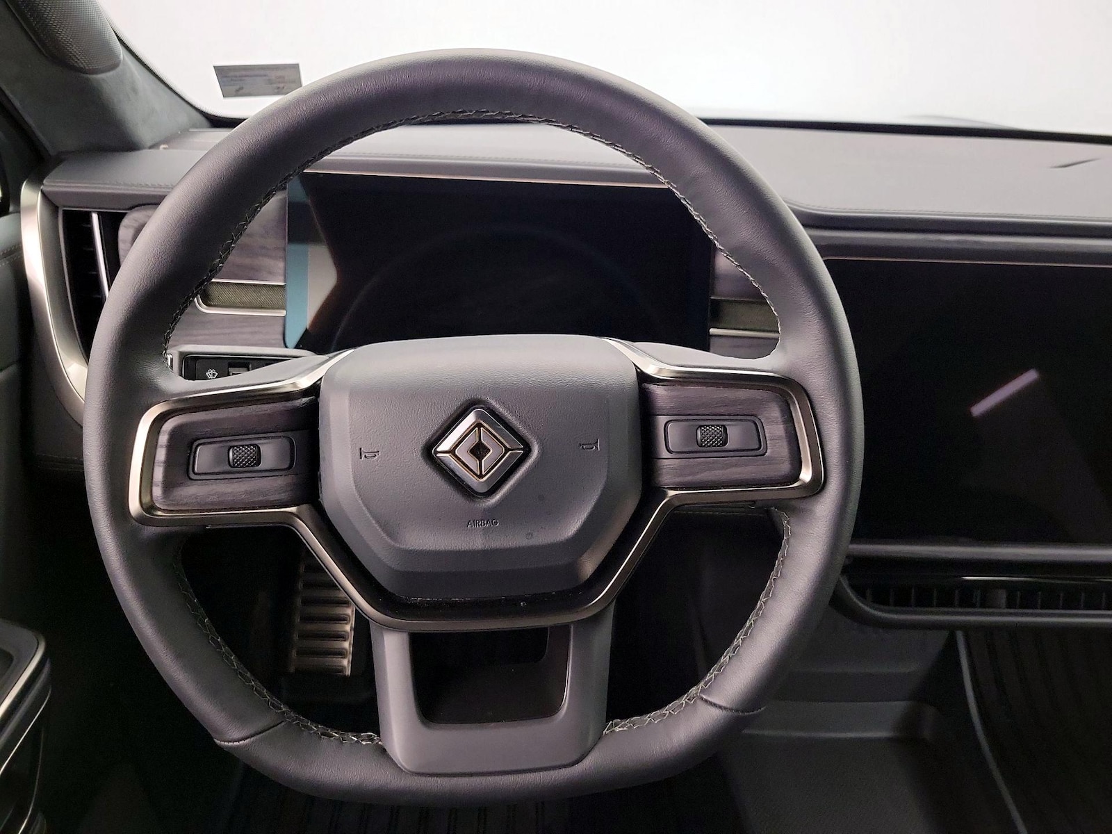 2024 Rivian R1T Adventure - Photo 11