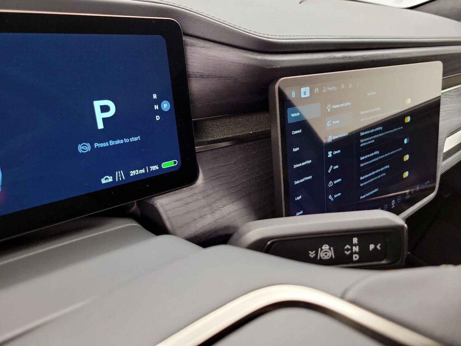 2024 Rivian R1T Adventure - Photo 18
