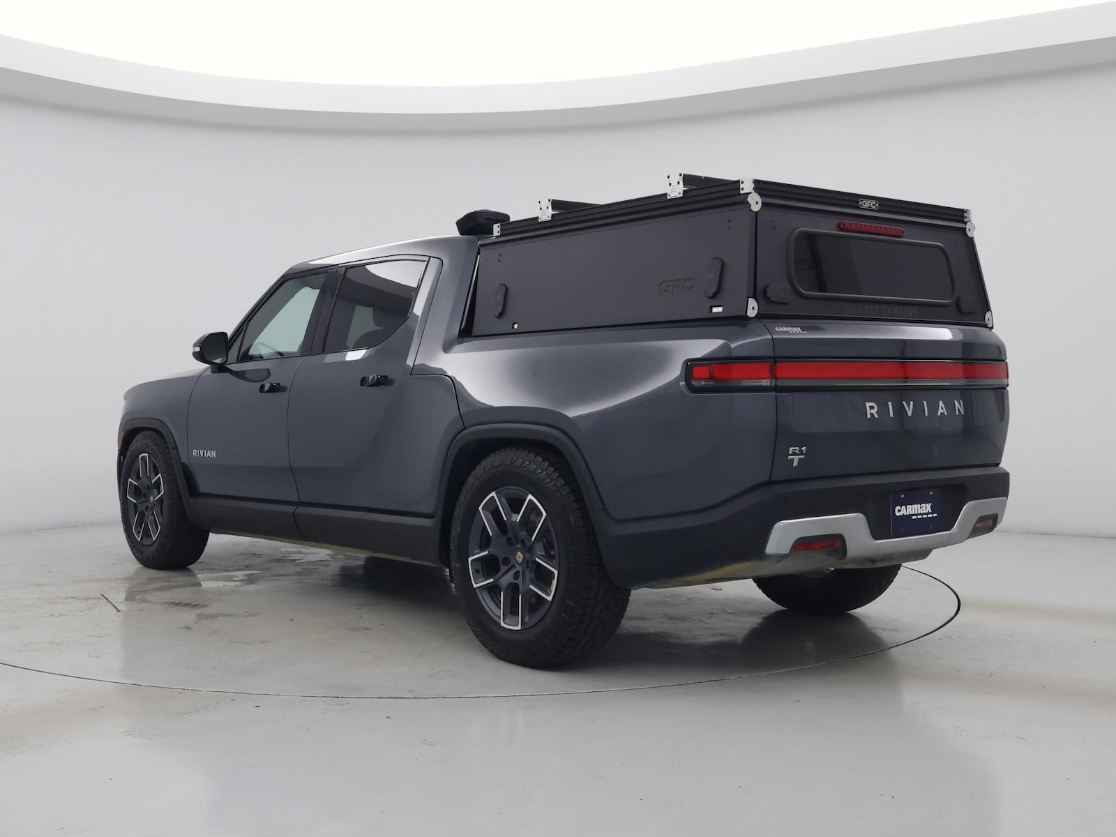 2024 Rivian R1T Adventure - Photo 3