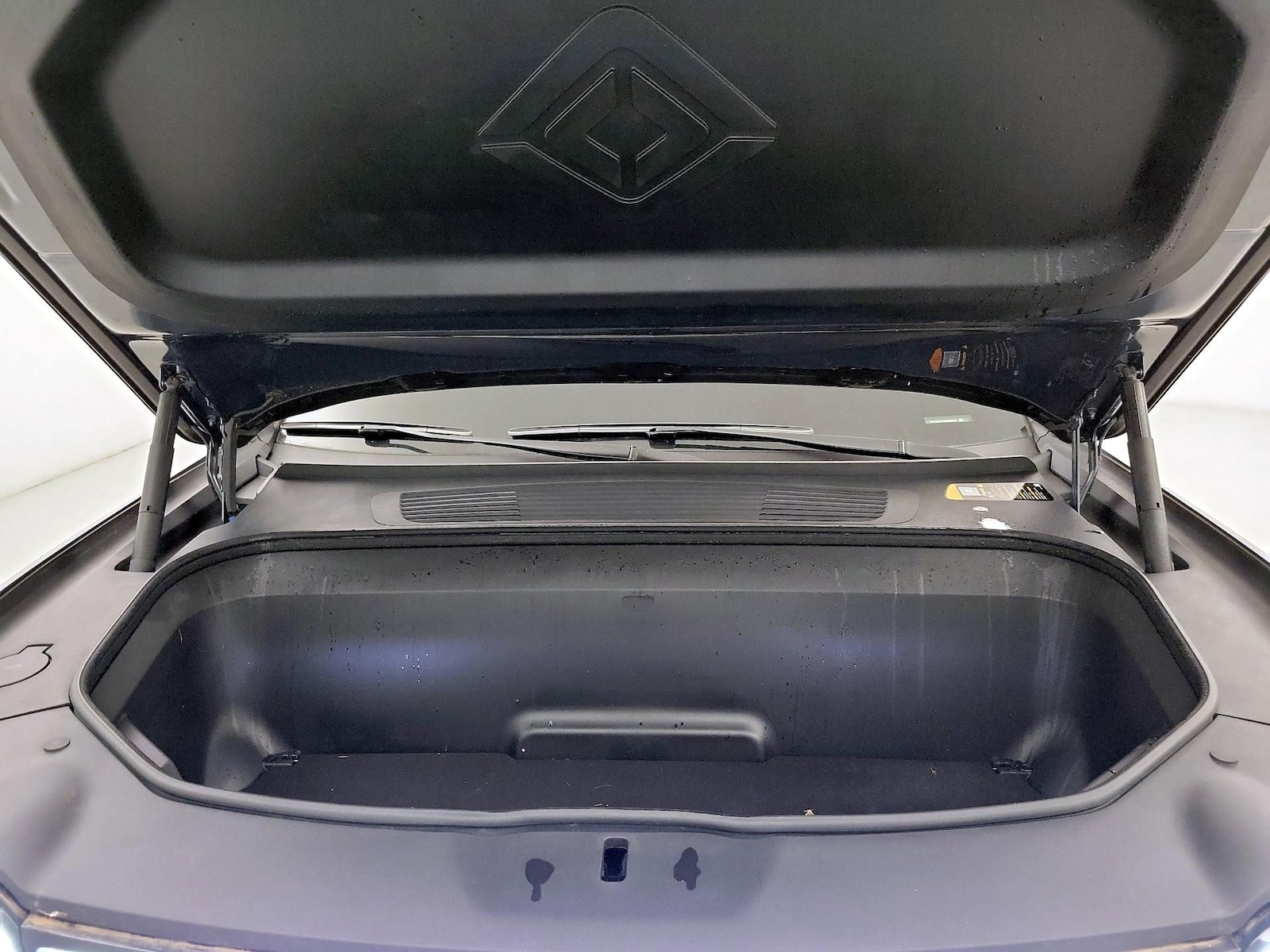 2024 Rivian R1T Adventure - Photo 22