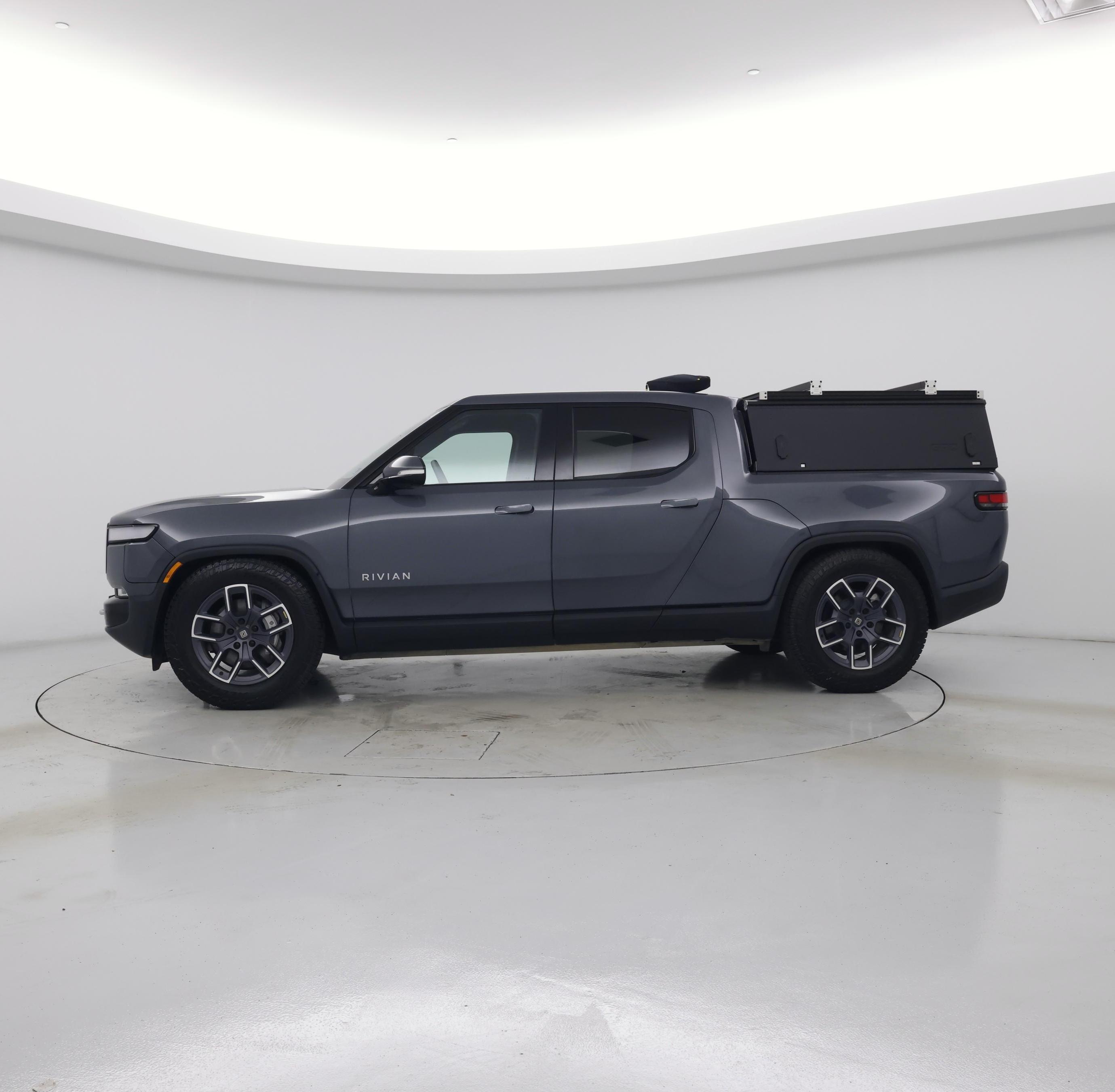 Thumbnail: 2024 Rivian R1T - 3