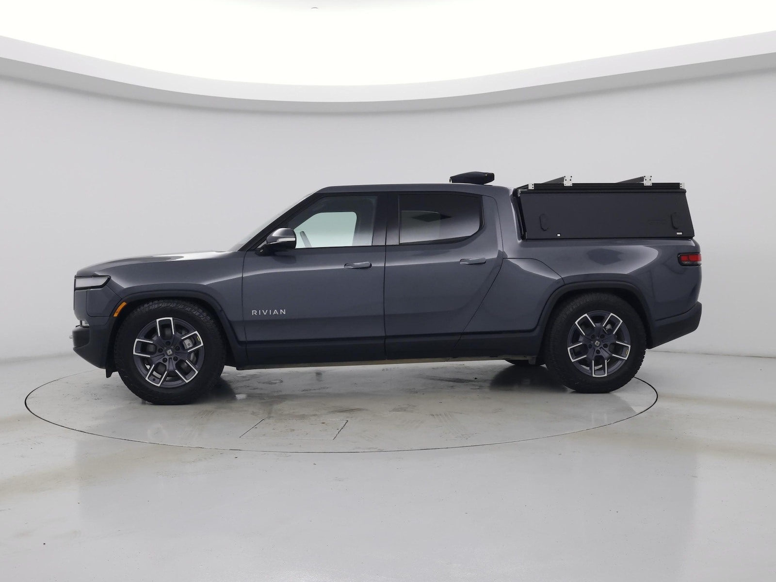 2024 Rivian R1T Adventure - Photo 4