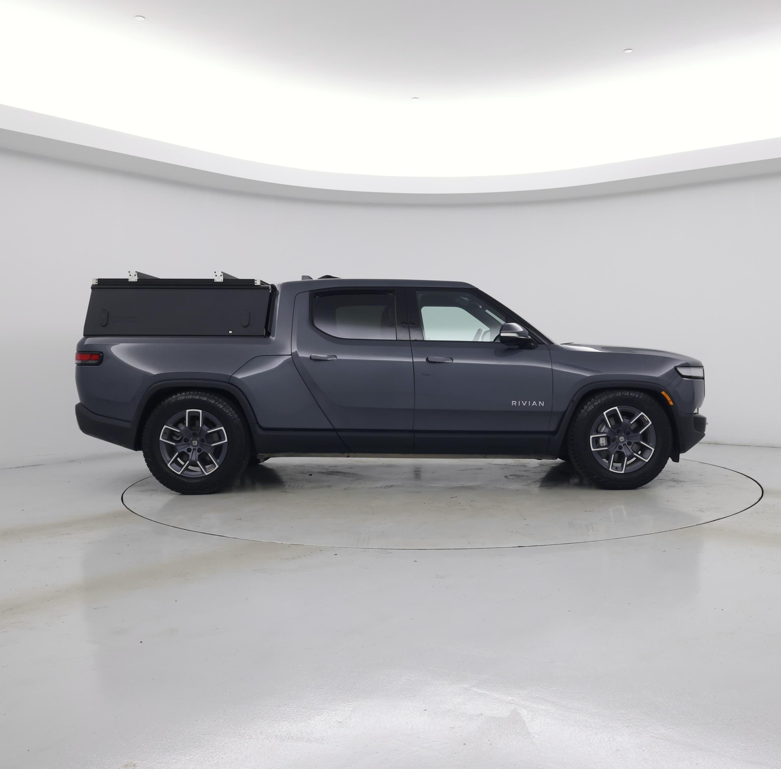 Thumbnail: 2024 Rivian R1T - 7