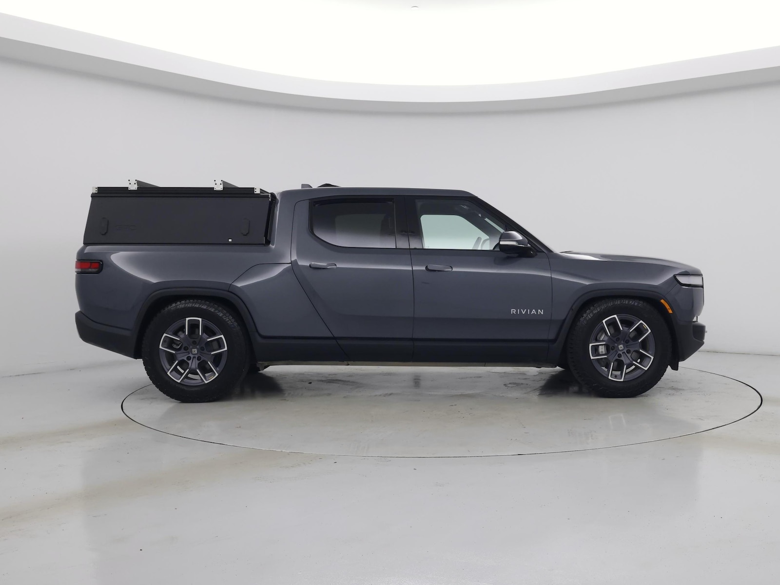 2024 Rivian R1T Adventure - Photo 8
