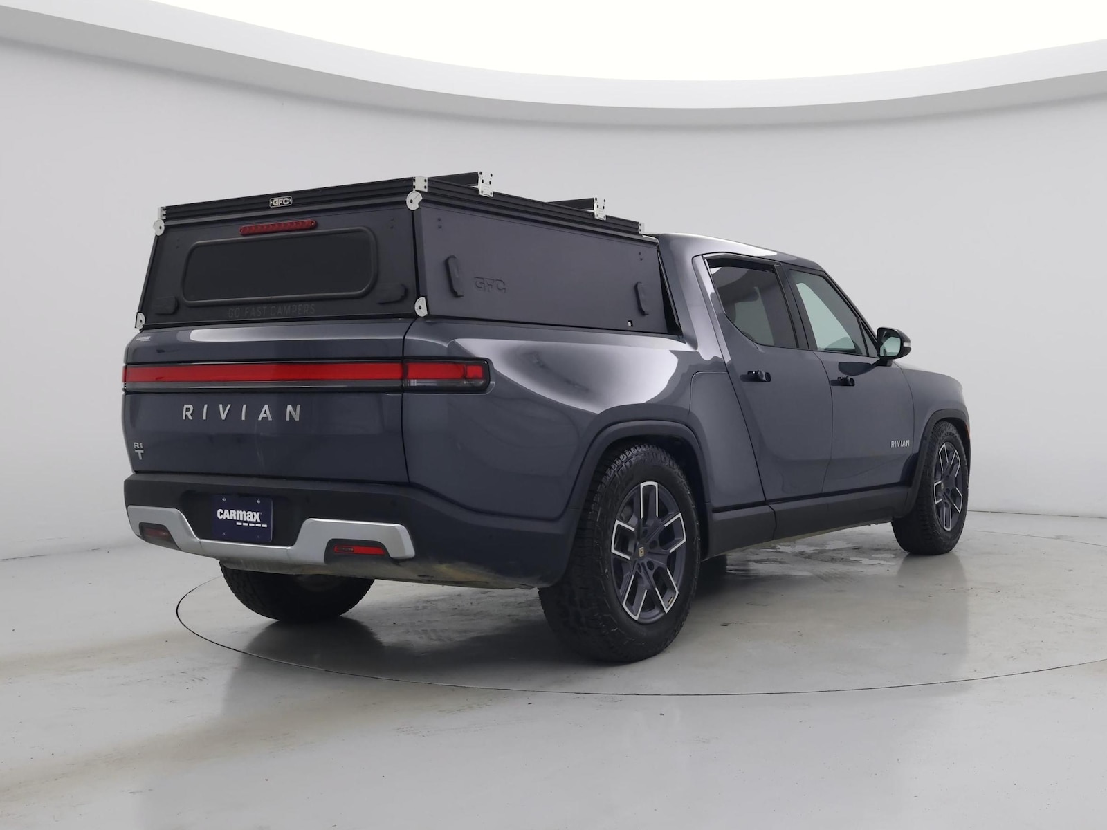 2024 Rivian R1T Adventure - Photo 9