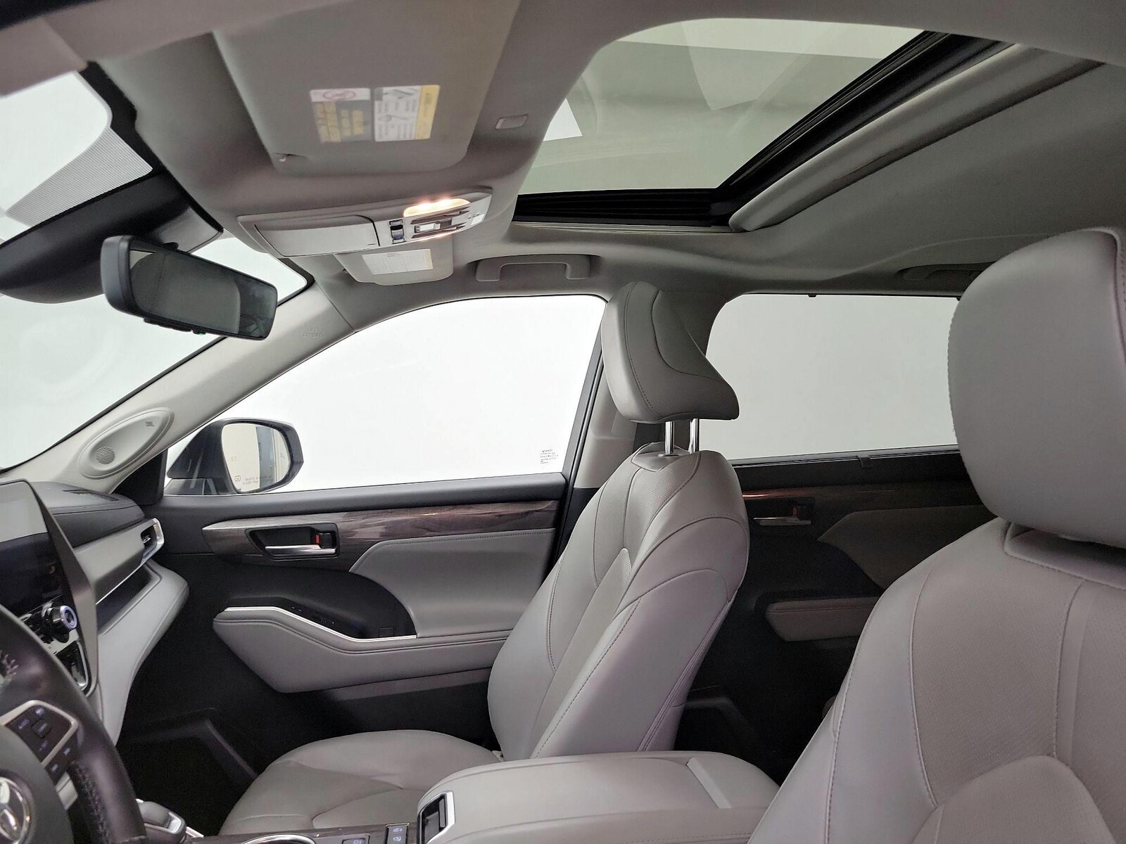 Sunroof(s) & Overhead Airbags