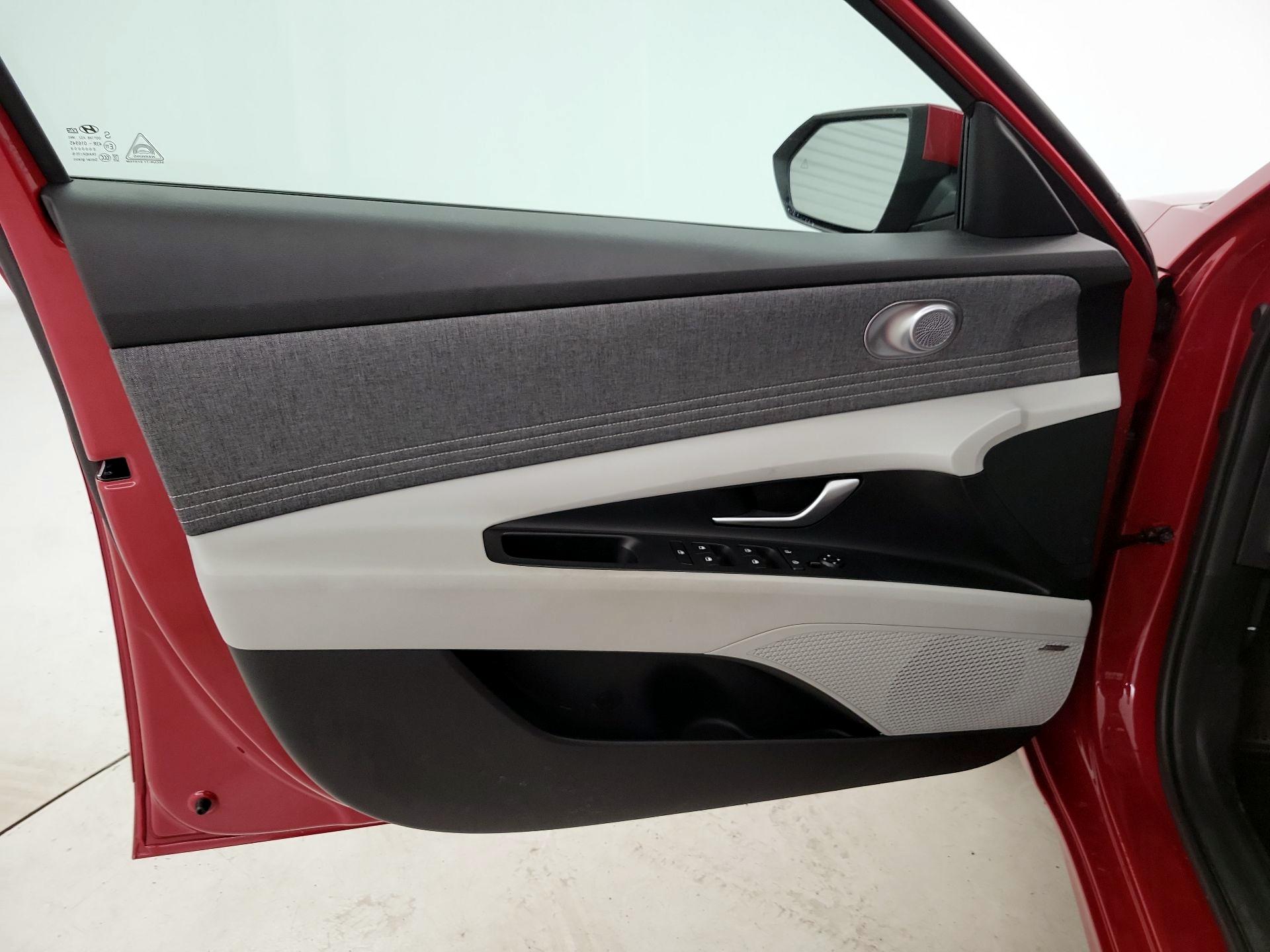 Thumbnail: 2023 Hyundai Elantra - 12