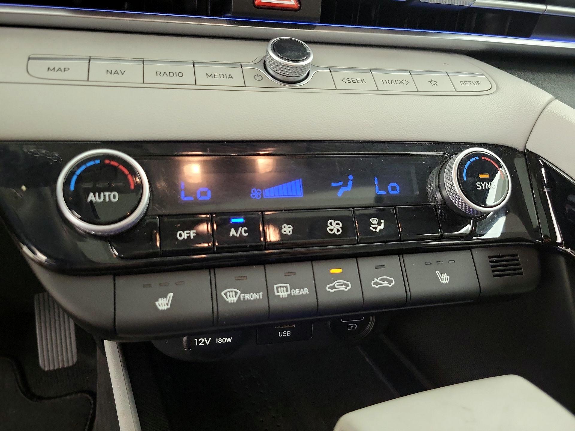 Thumbnail: 2023 Hyundai Elantra - 17