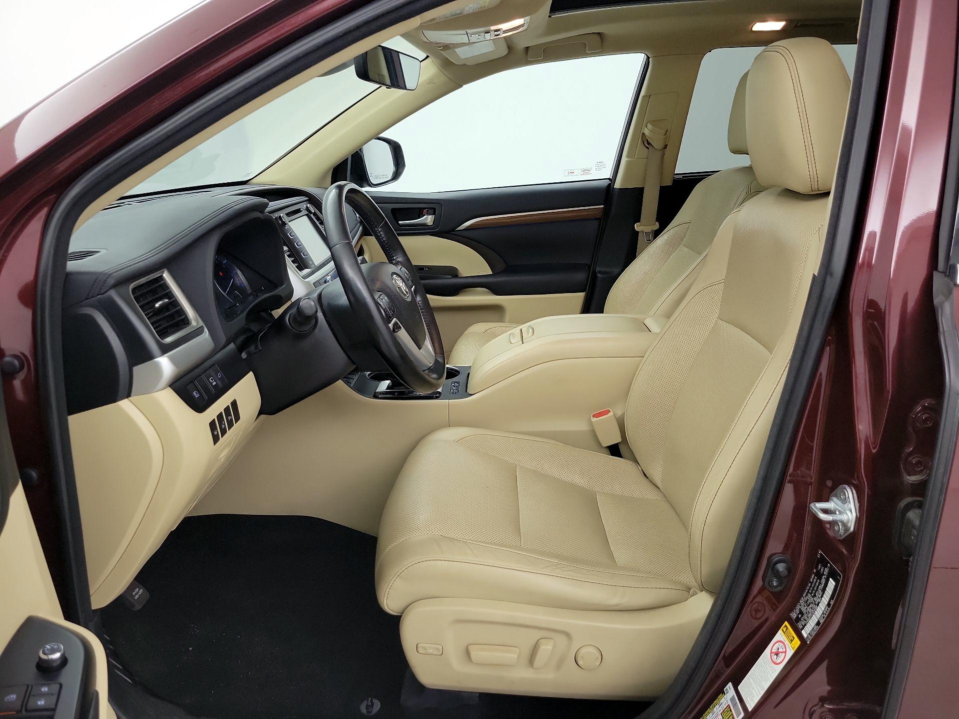 Thumbnail: 2018 Toyota Highlander - 11